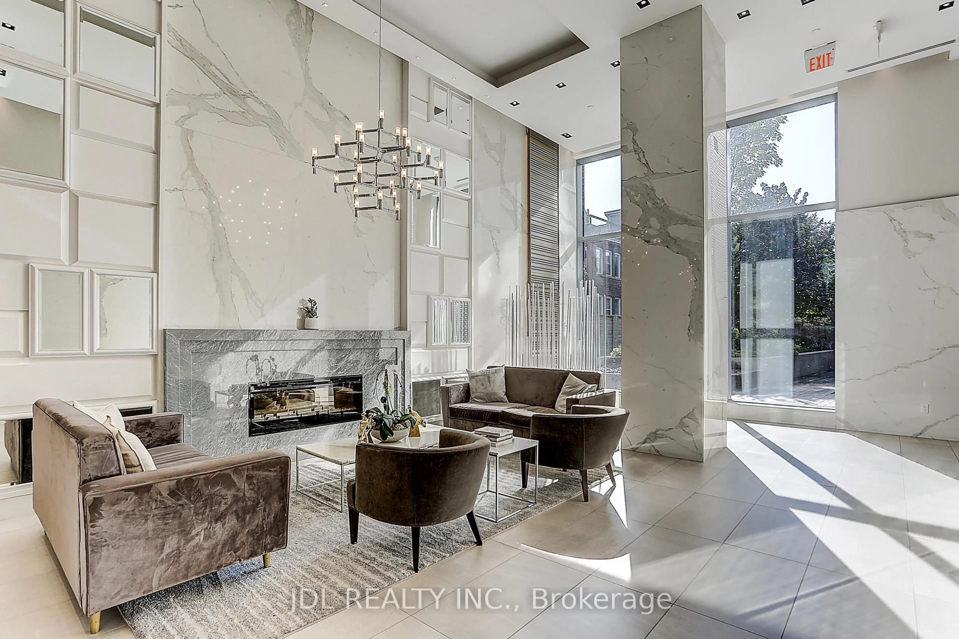 Unknown for 501 St. Clair Ave #315, Toronto Ontario M5P 0A2