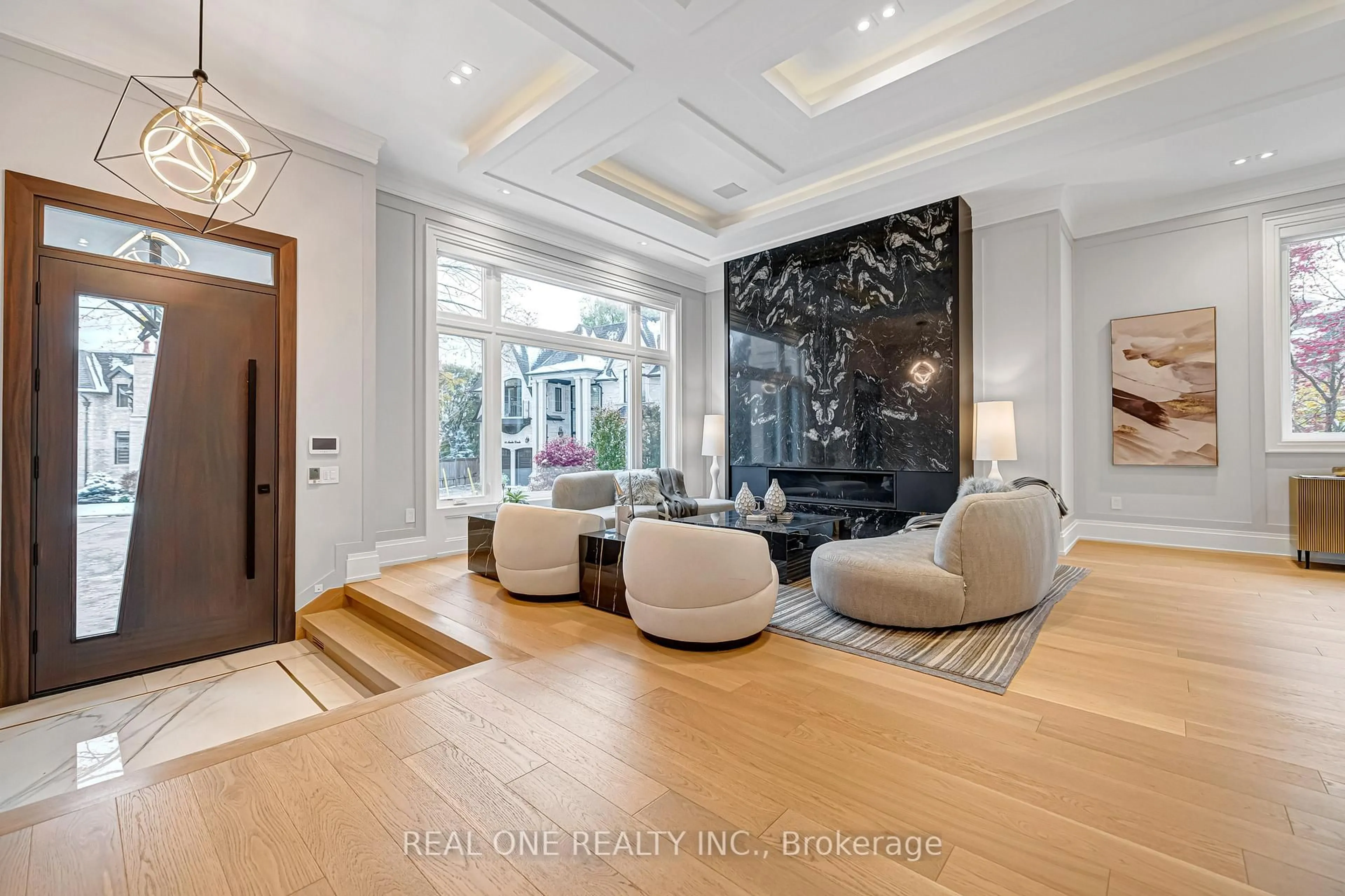 Unknown for 18 Aneta Circ, Toronto Ontario M2M 3J2