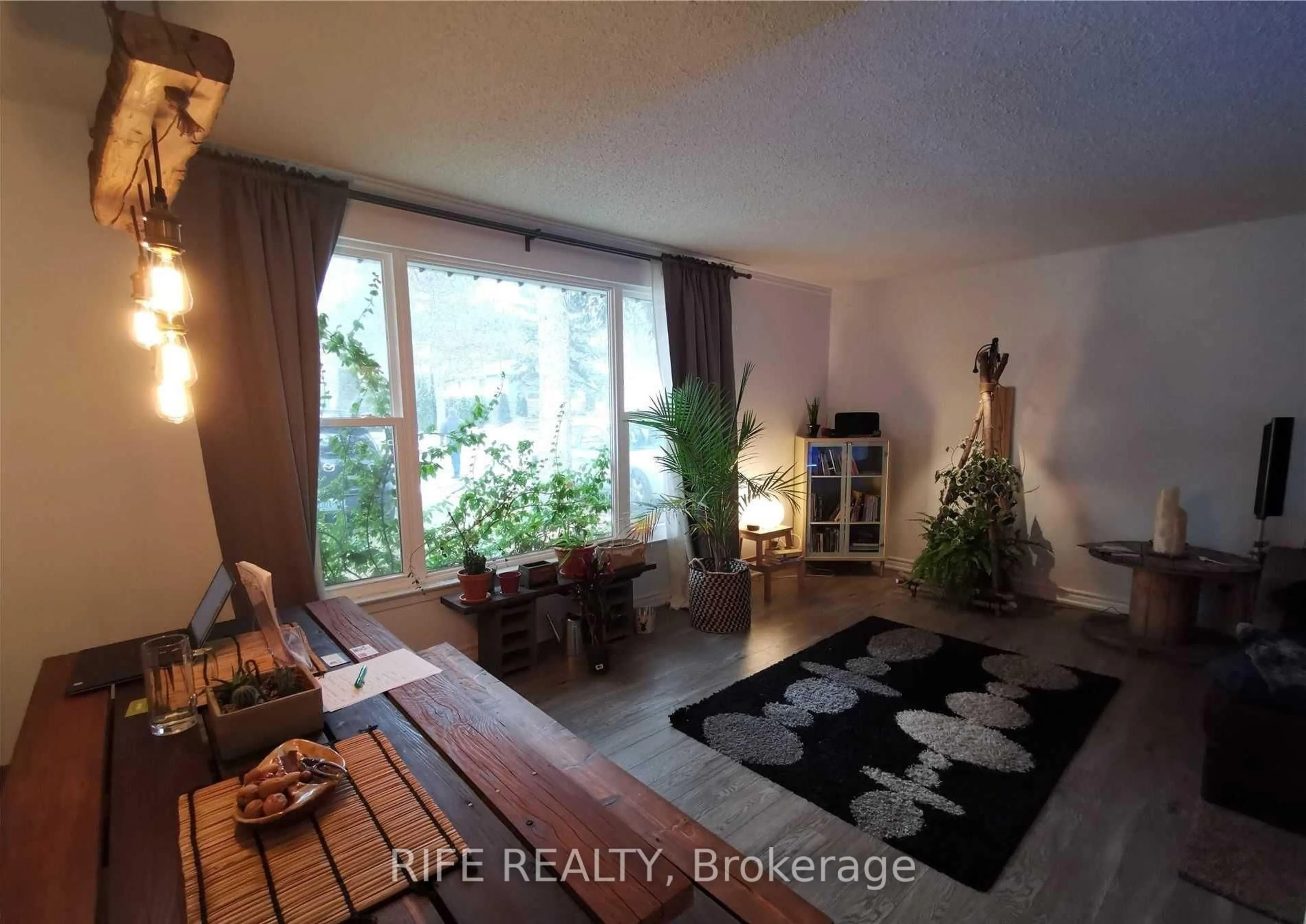 A pic of a room for 27 Shippigan Cres, Toronto Ontario M2J 2G1