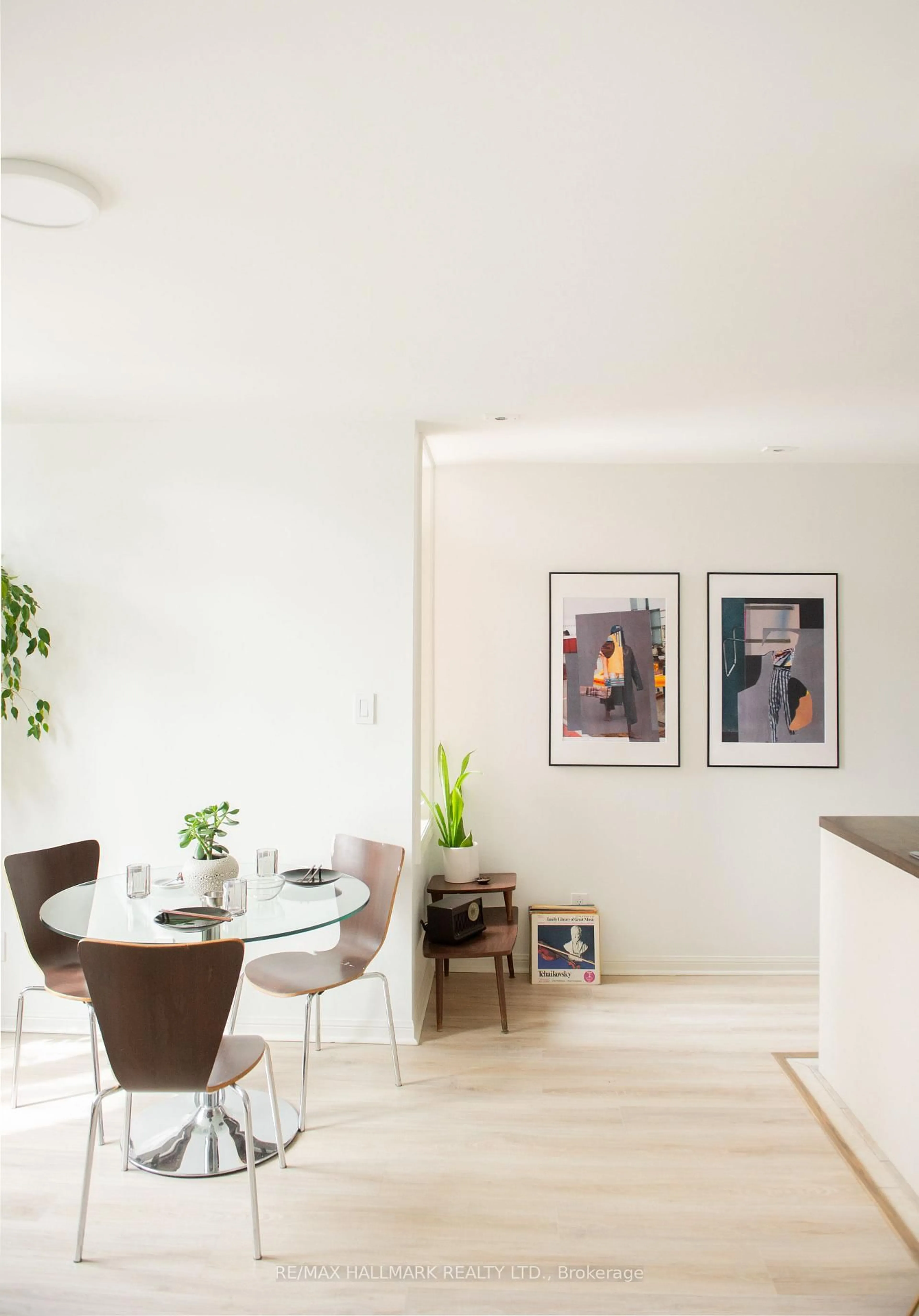 Unknown for 27 Sudbury St, Toronto Ontario M6J 3W6