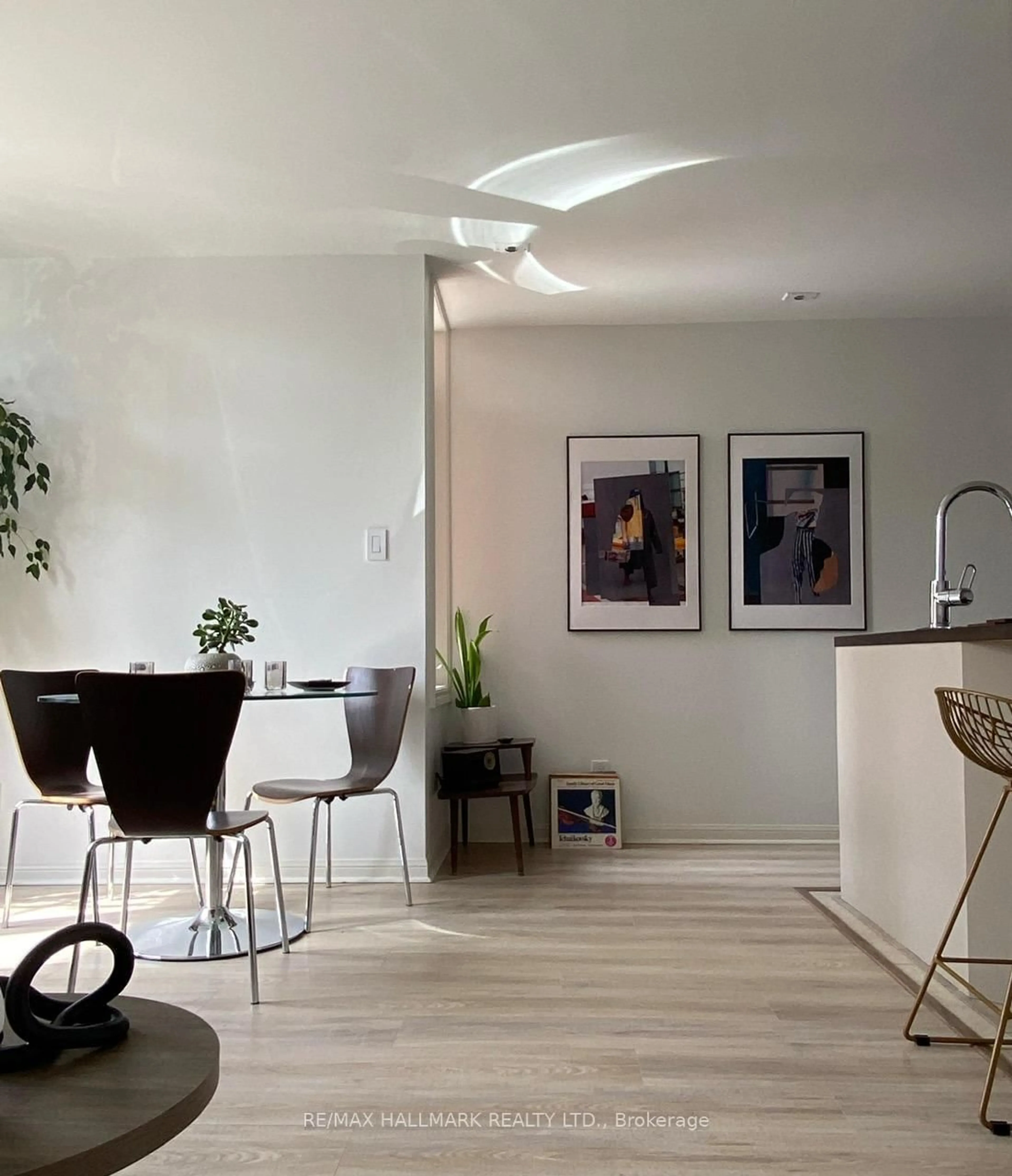 A pic of a room for 27 Sudbury St, Toronto Ontario M6J 3W6