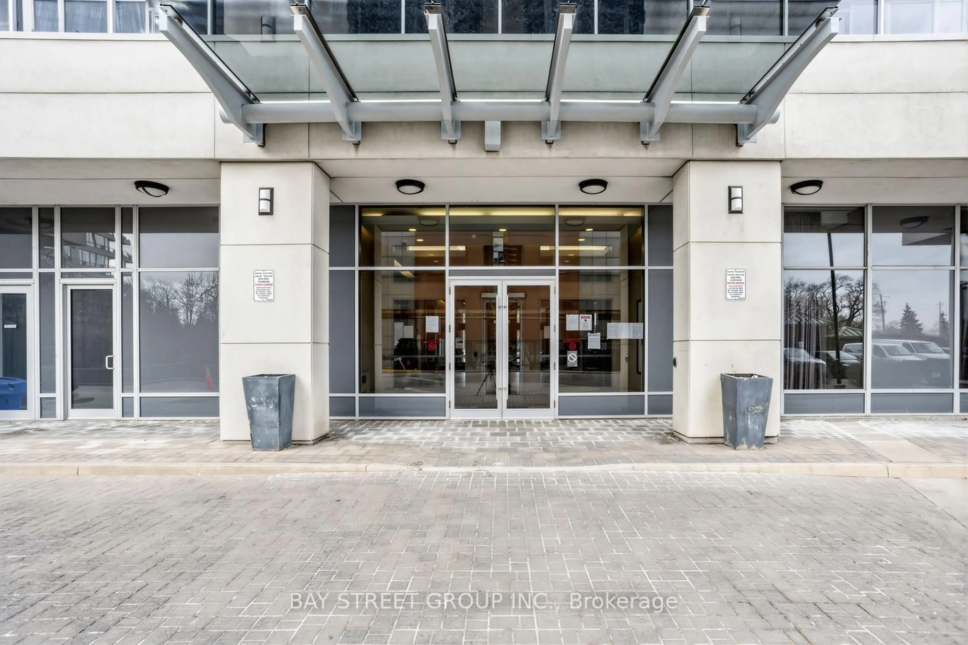 Indoor foyer for 5791 Yonge St #1509, Toronto Ontario M2M 3T9