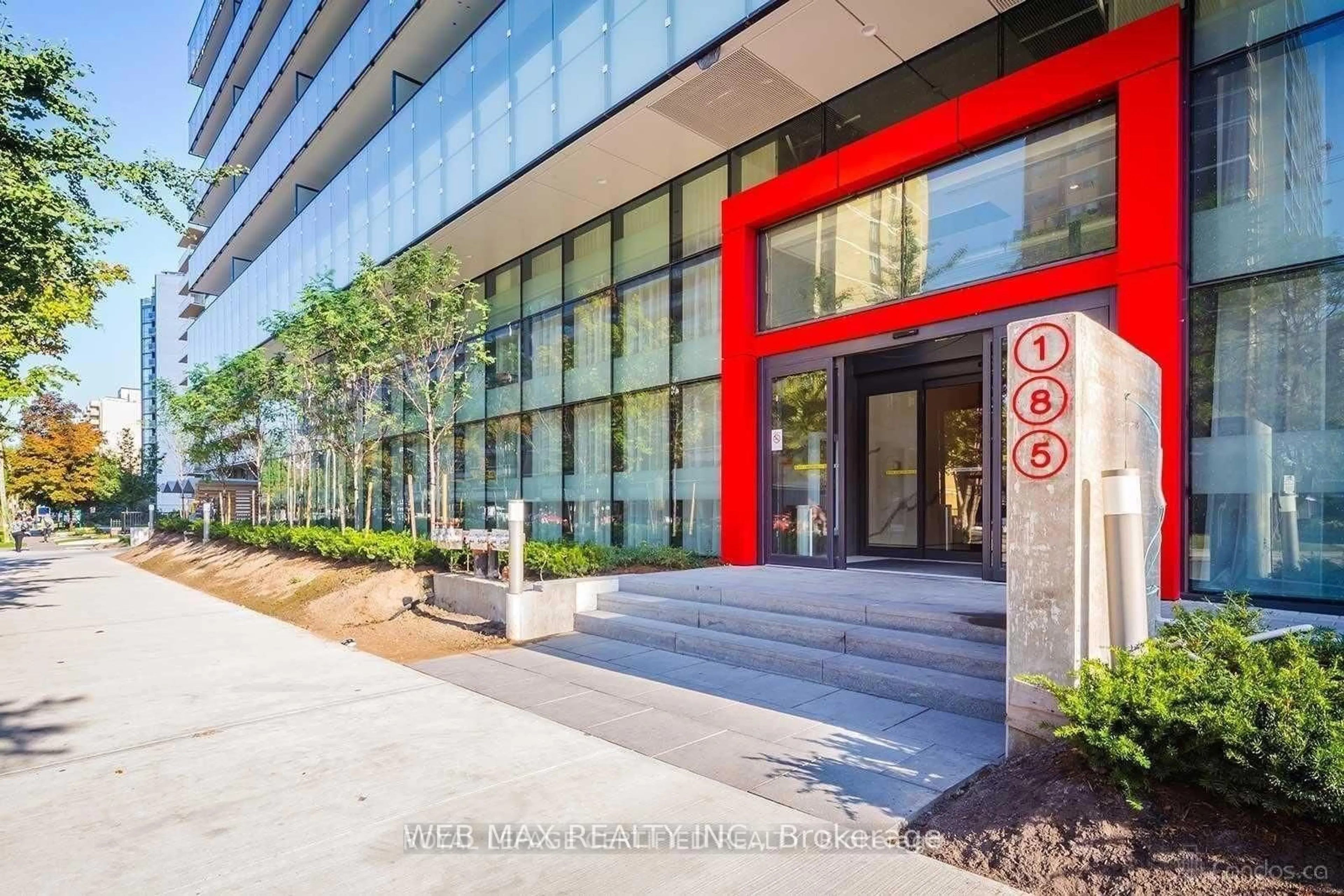 Indoor foyer for 185 Roehampton Ave #1611, Toronto Ontario M4P 0C8