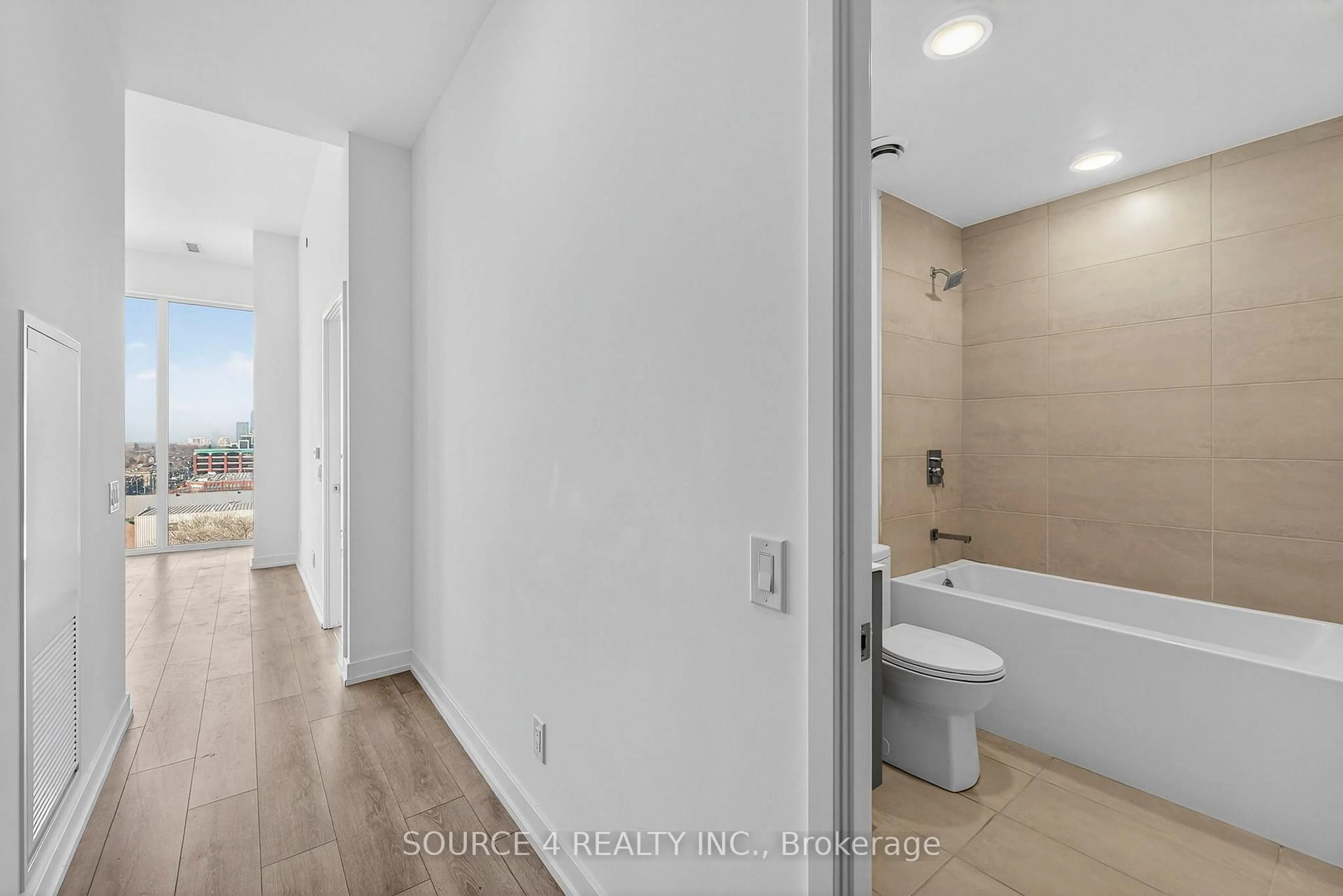Standard bathroom, unknown for 500 Dupont St #805, Toronto Ontario M6G 1Y7