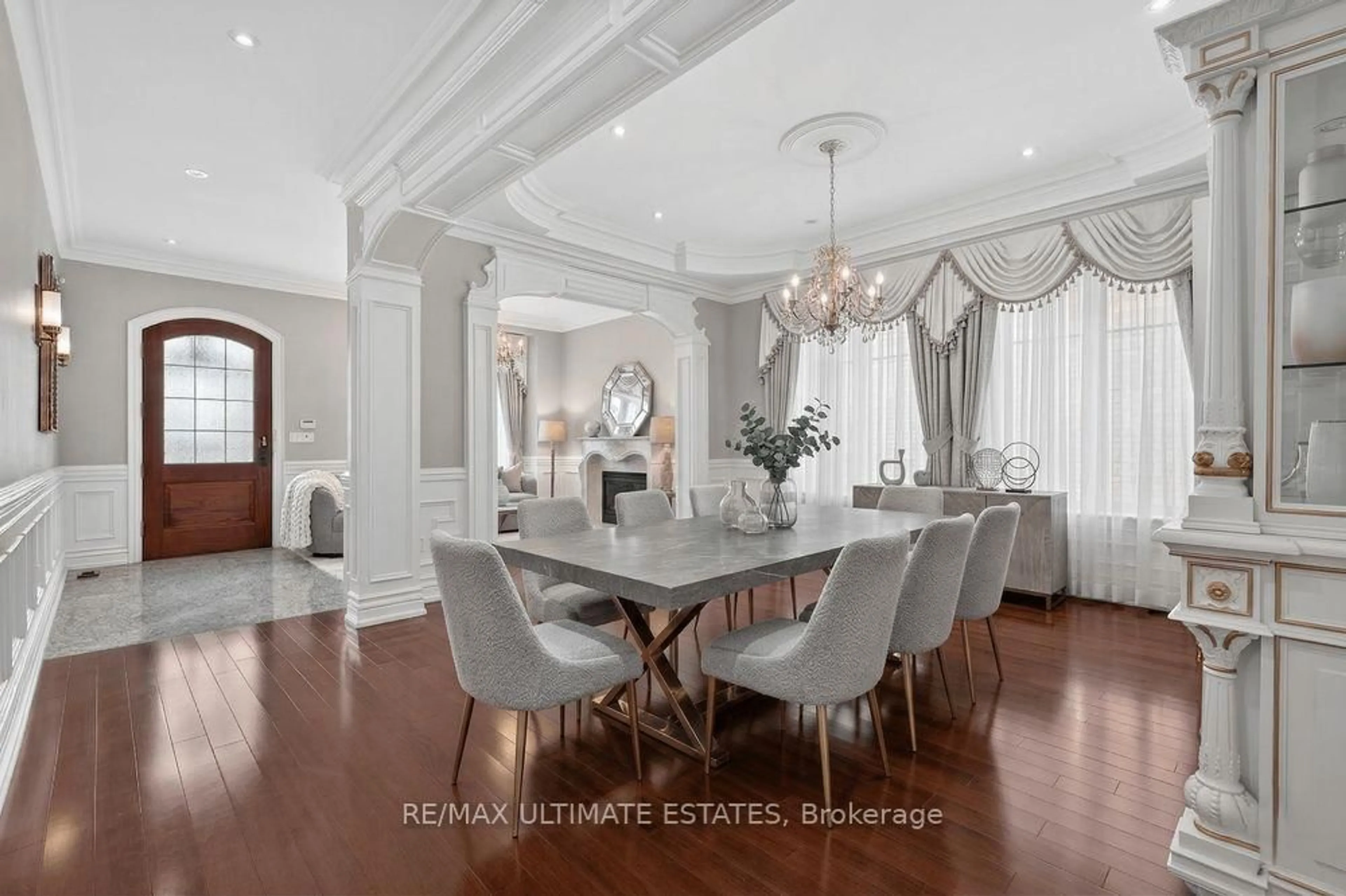 Dining room, unknown for 209 Spring Garden Ave, Toronto Ontario M2N 3G7