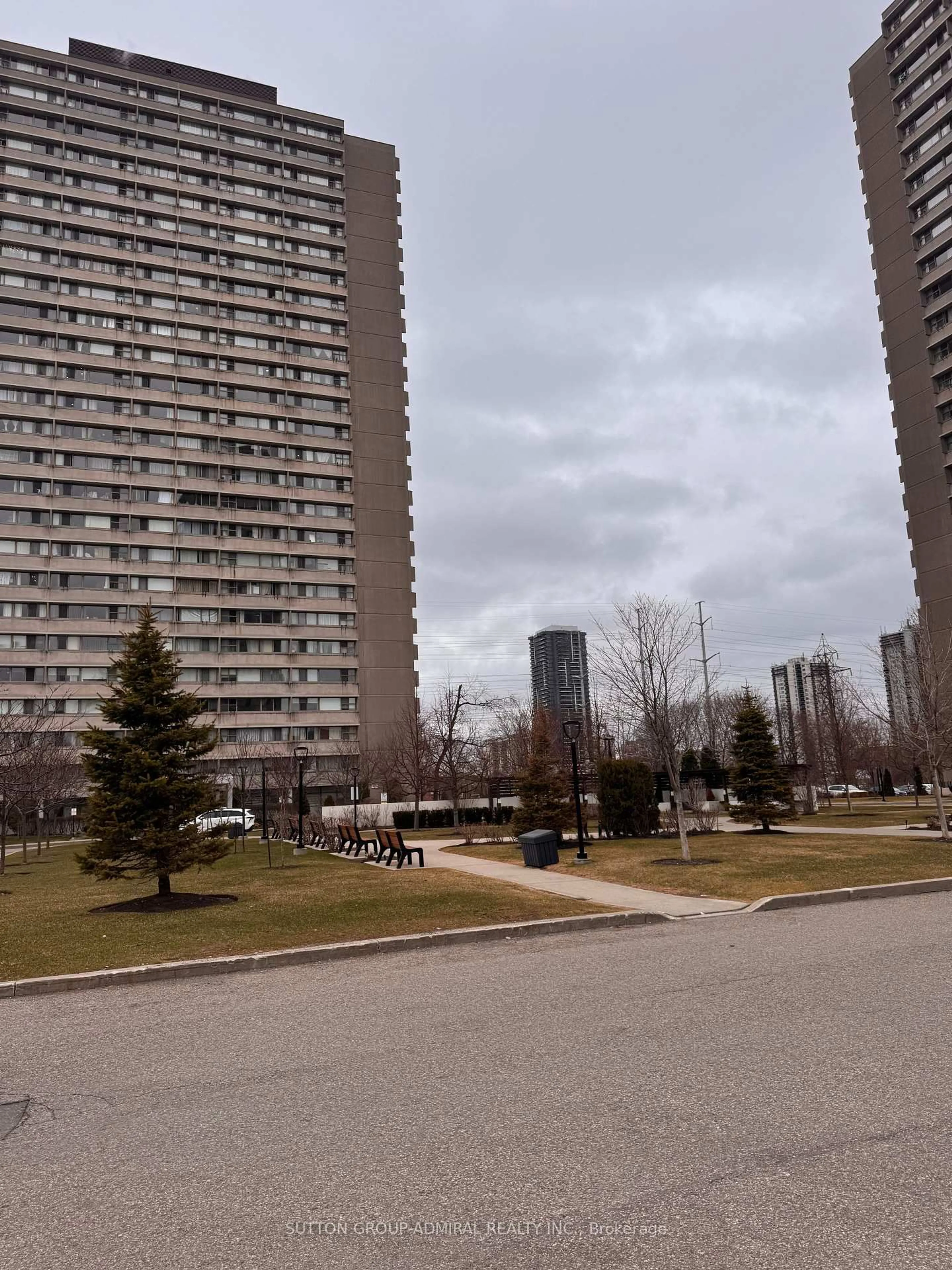 Unknown for 715 Don Mills Rd #2405, Toronto Ontario M3C 1S5