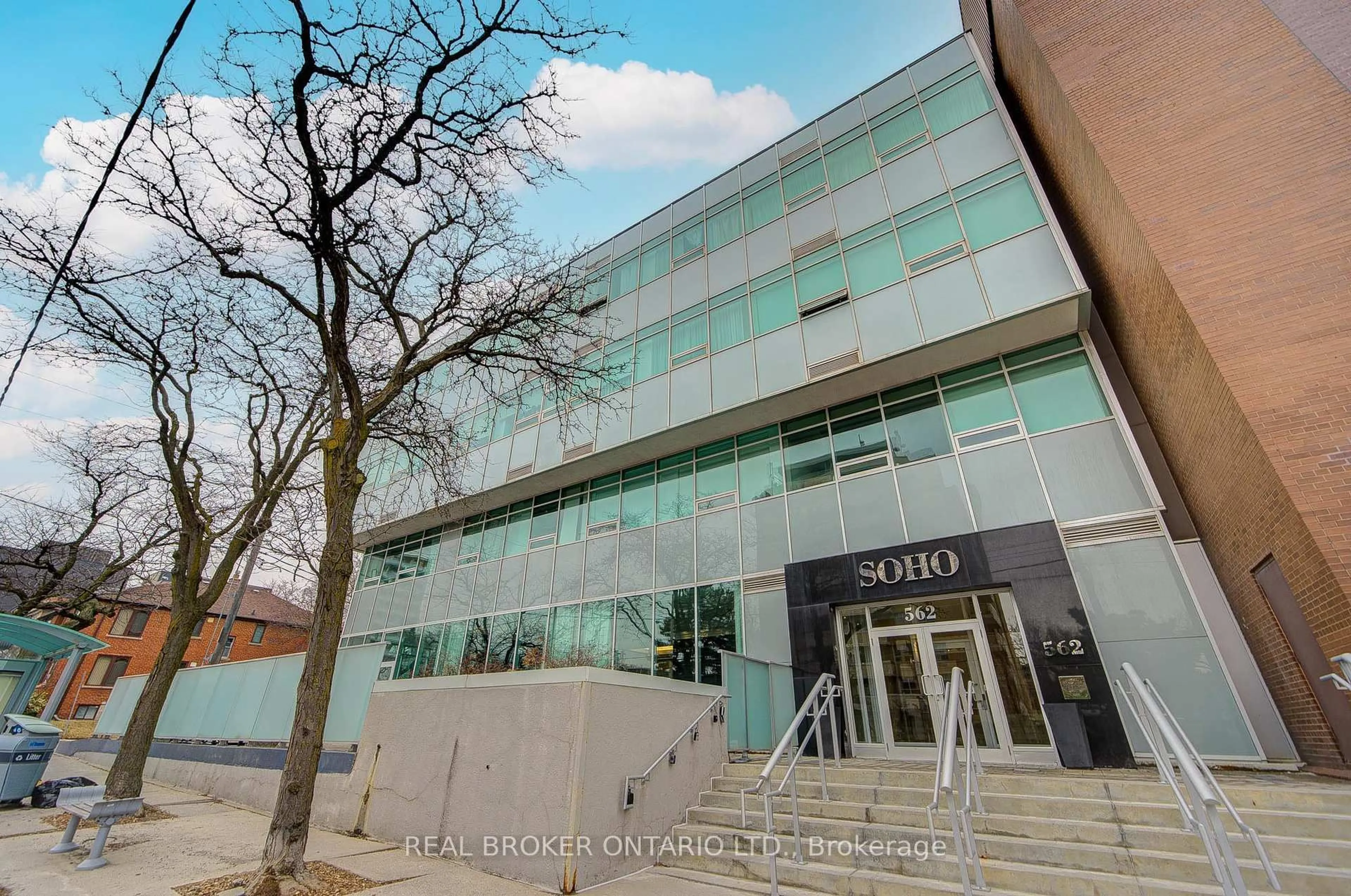 Unknown for 562 Eglinton Ave #406, Toronto Ontario M4P 1P1