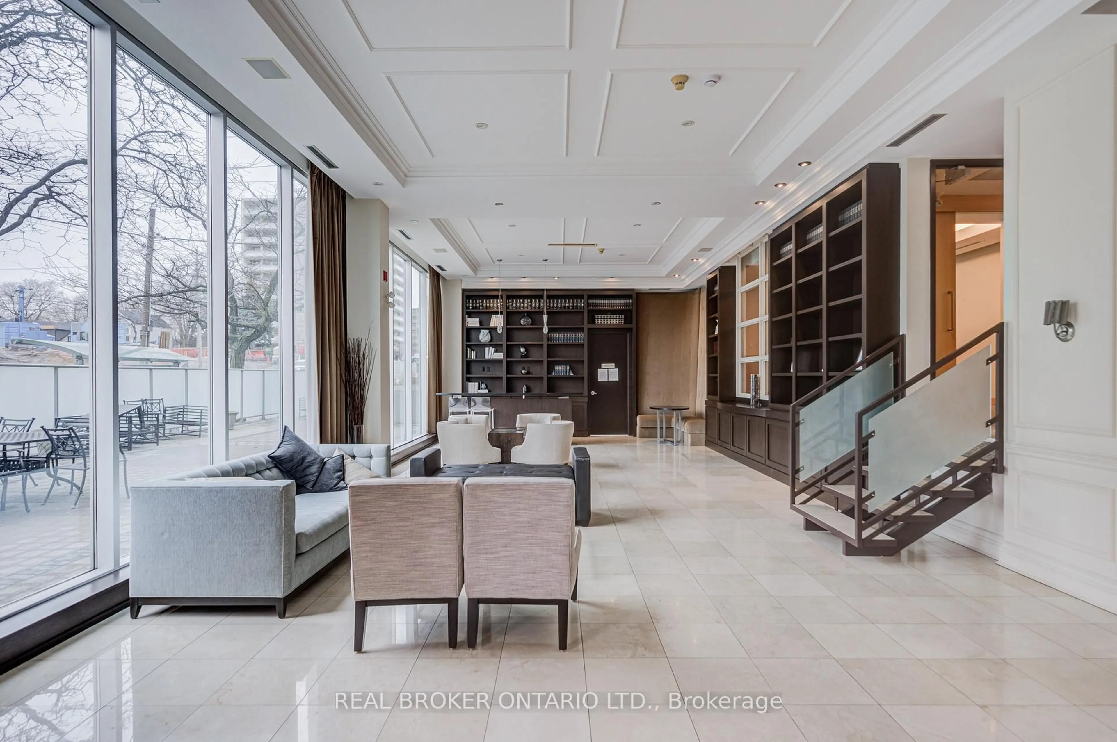 Lobby for 562 Eglinton Ave #406, Toronto Ontario M4P 1P1