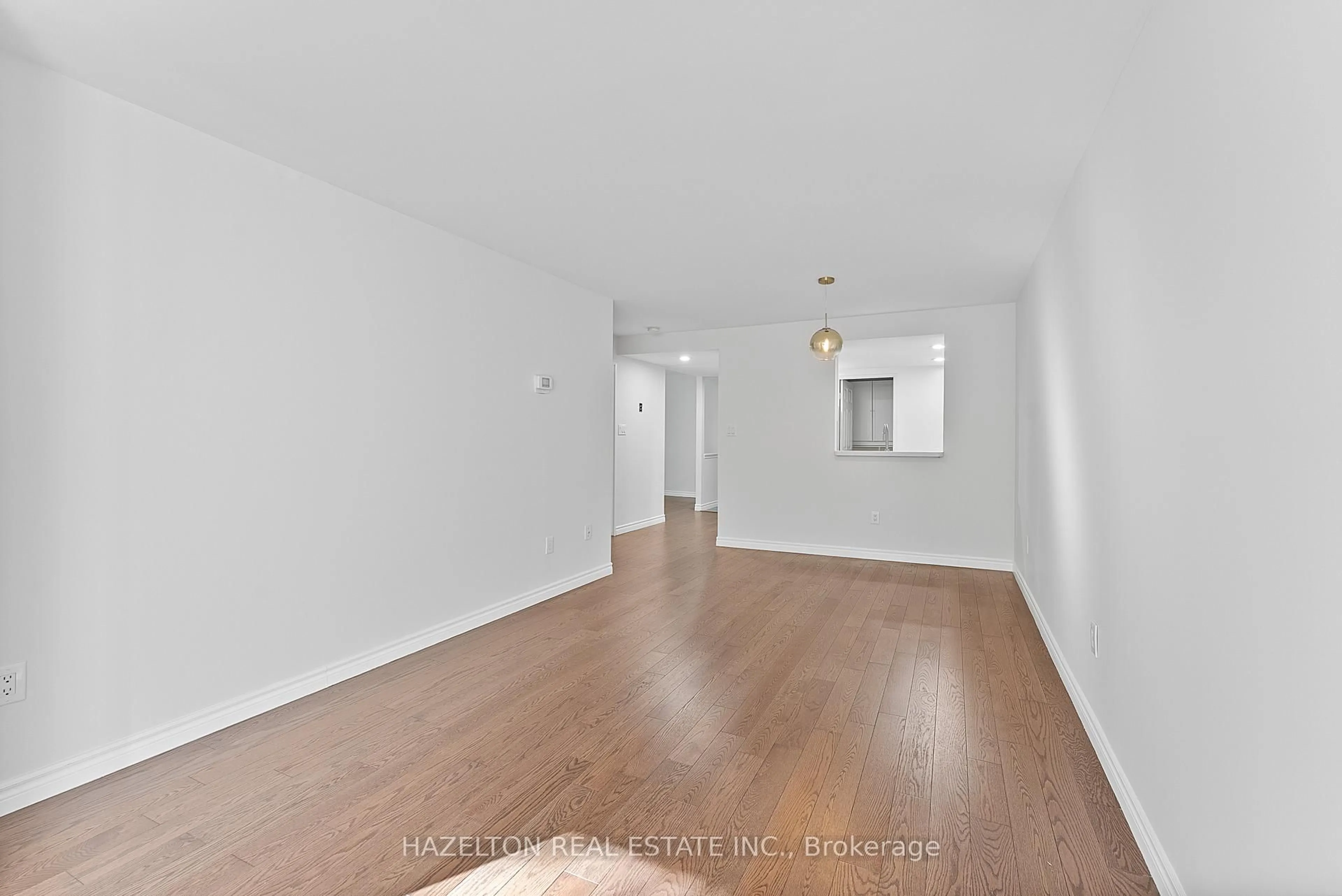 A pic of a room for 225 Davenport Rd #211, Toronto Ontario M5R 3R2
