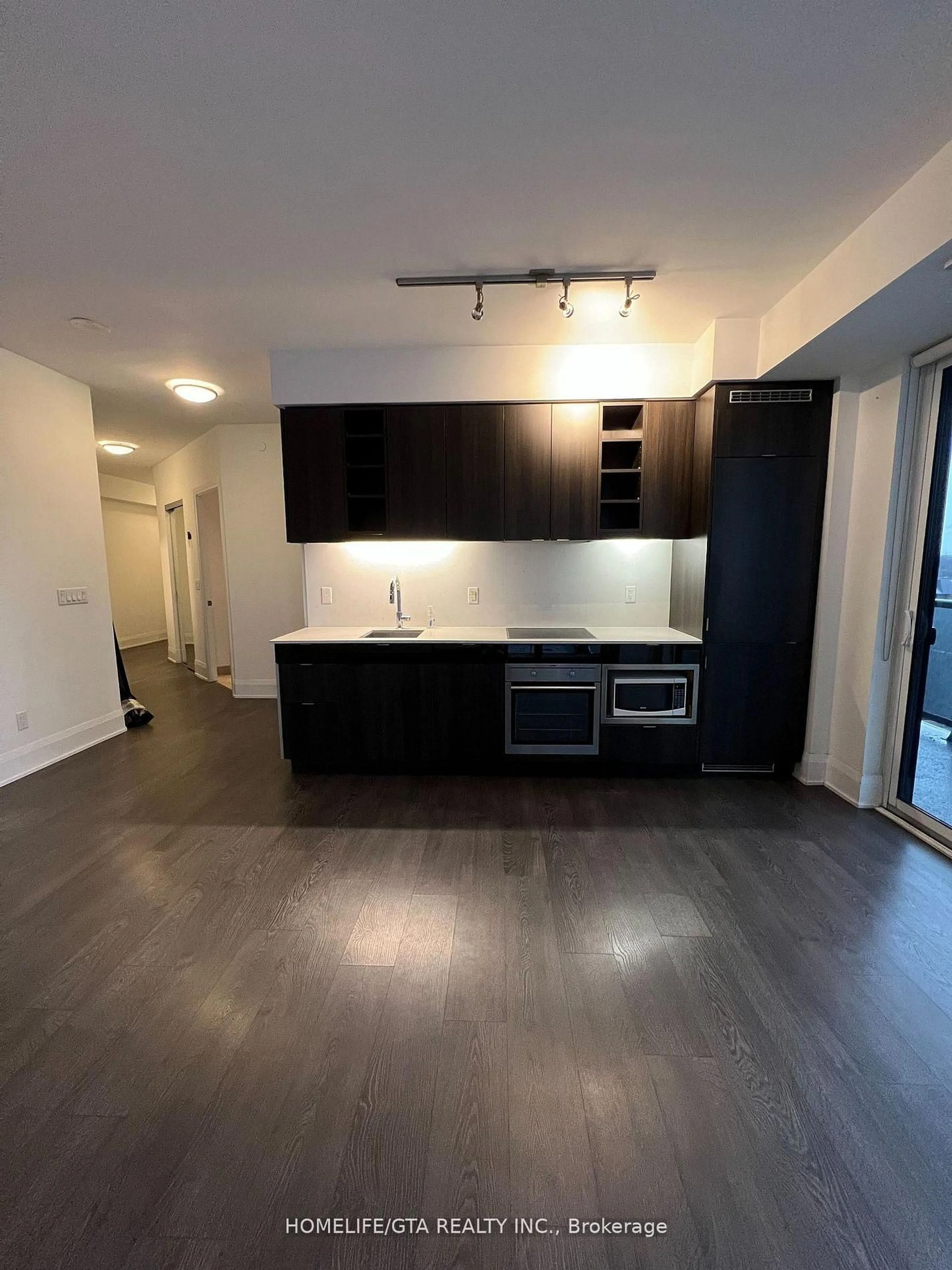 Unknown for 101 Erskine Ave #702, Toronto Ontario M4P 1Y5