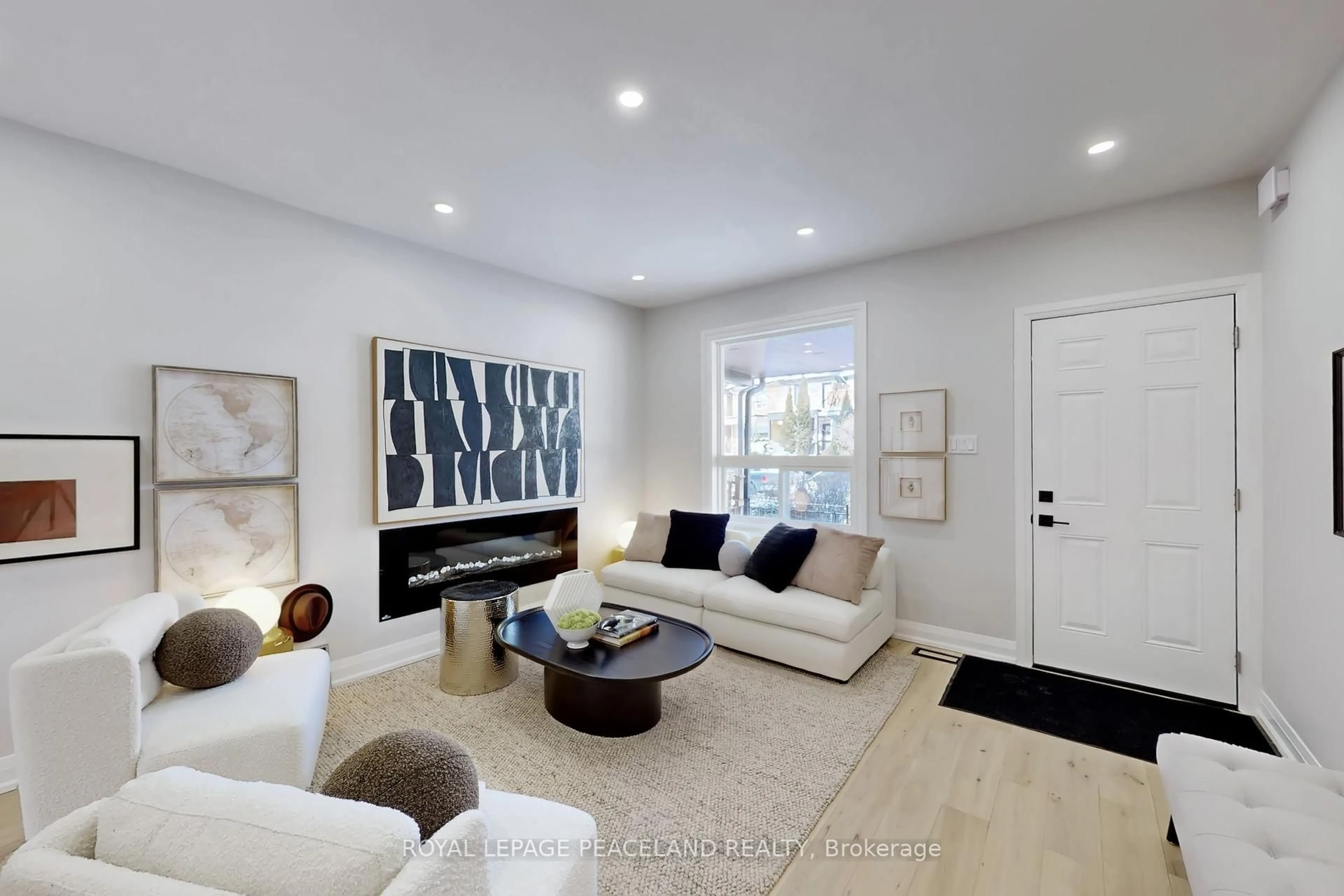 Living room with furniture, unknown for 101 Marchmount Rd, Toronto Ontario M6G 2B2