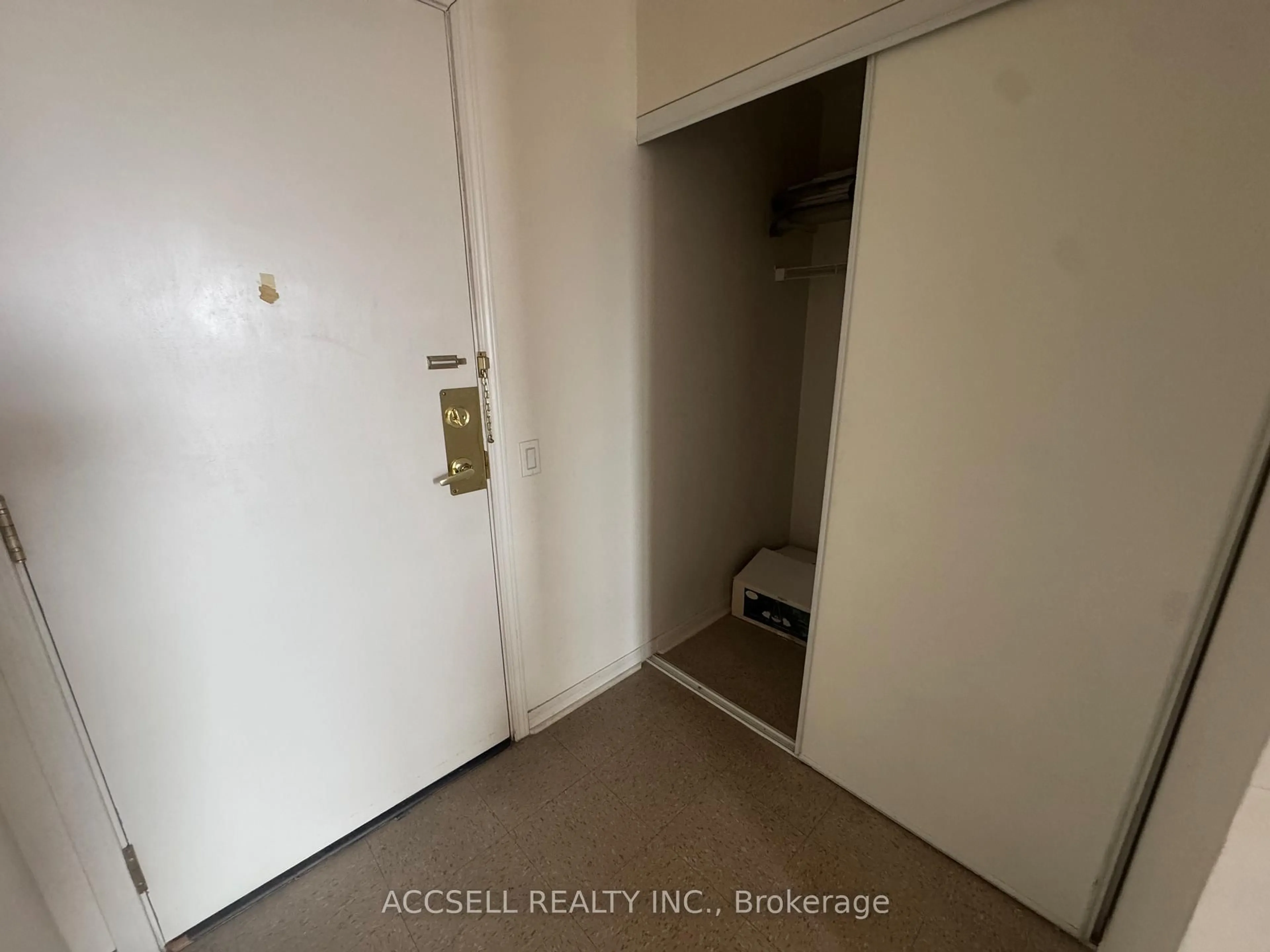 A pic of a room for 650 Lawrence Ave #1008, Toronto Ontario M6A 3E8