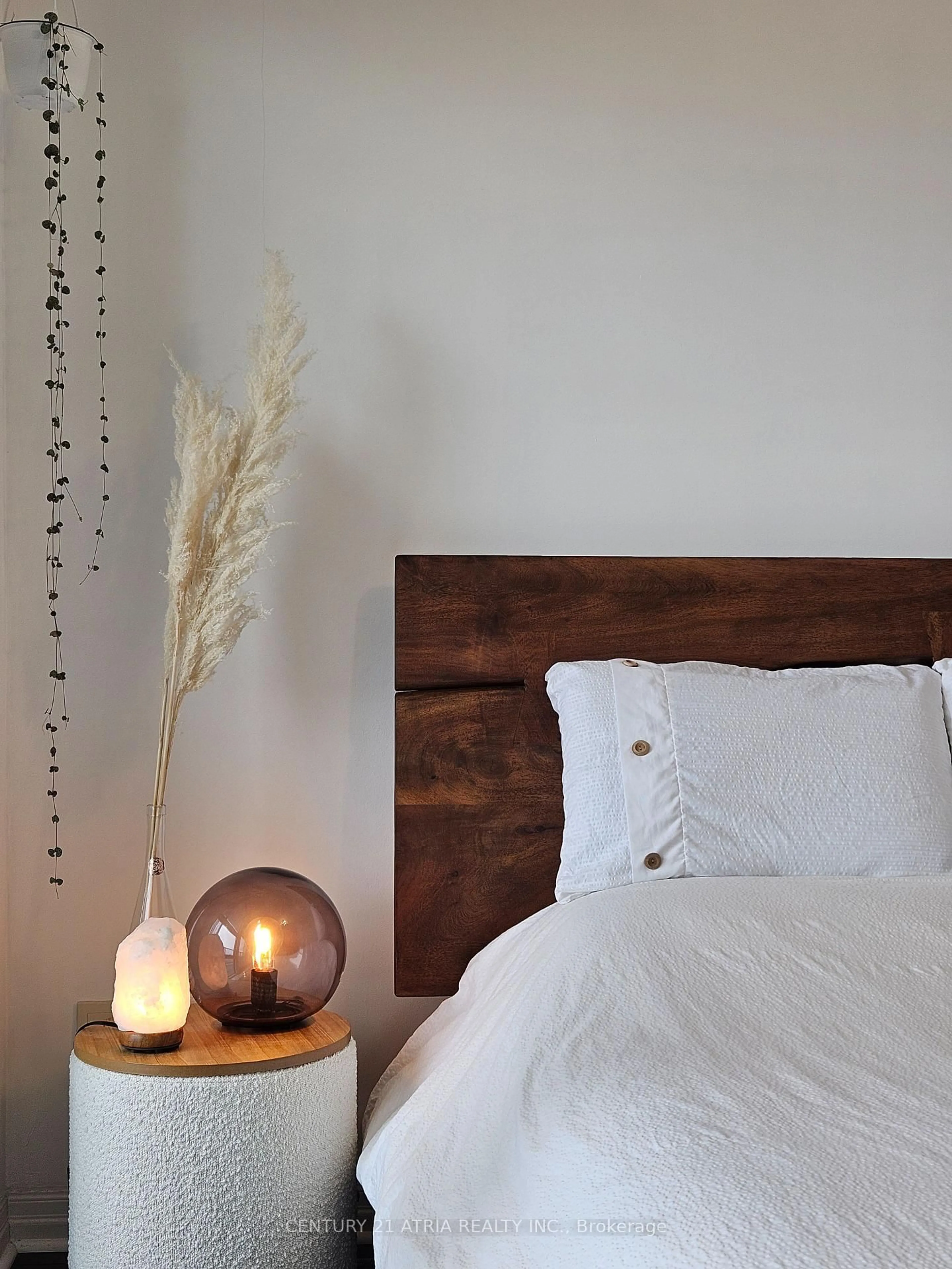 Bedroom with bed, wood/laminate floor for 2015 Sheppard Ave #317, Toronto Ontario M2J 0B3