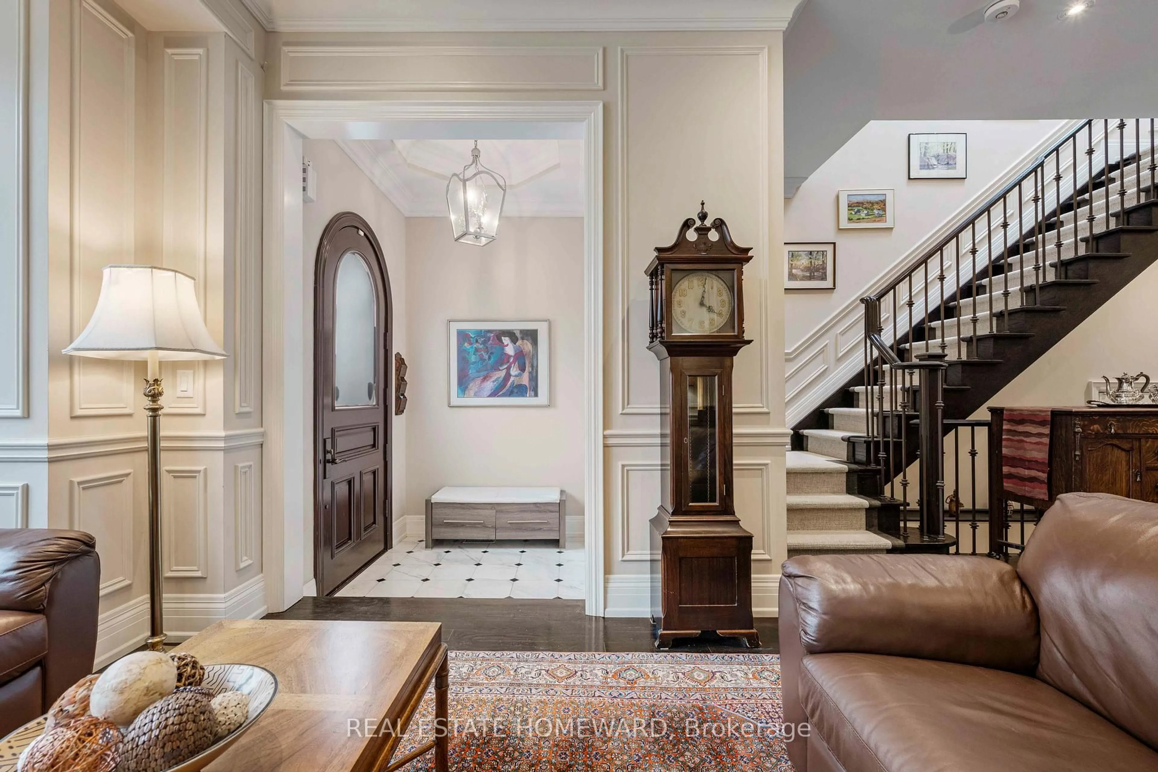 Indoor foyer for 329 Cranbrooke Ave, Toronto Ontario M5M 1M9