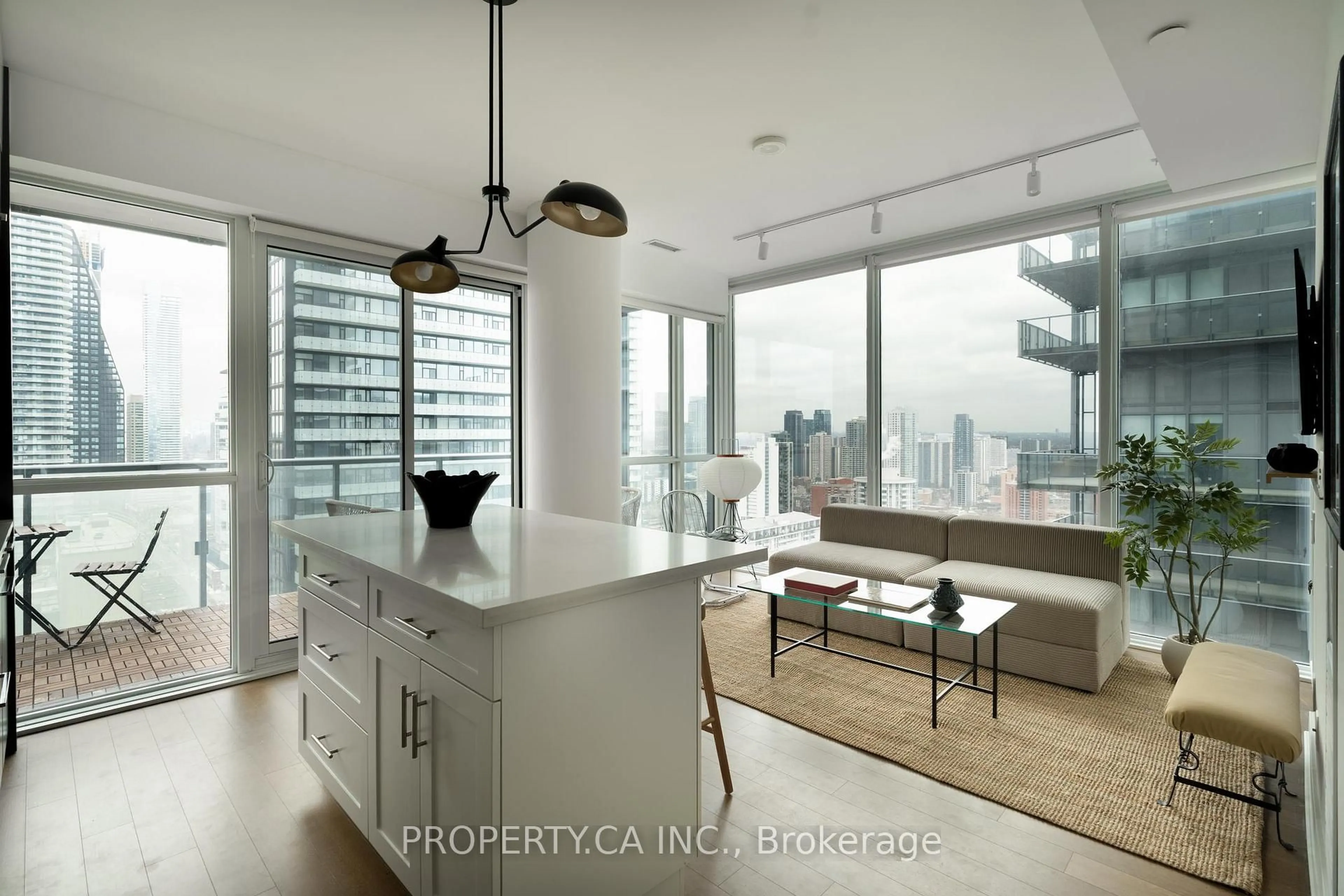 Open concept kitchen, unknown for 15 Grenville St #3308, Toronto Ontario M4Y 0B9