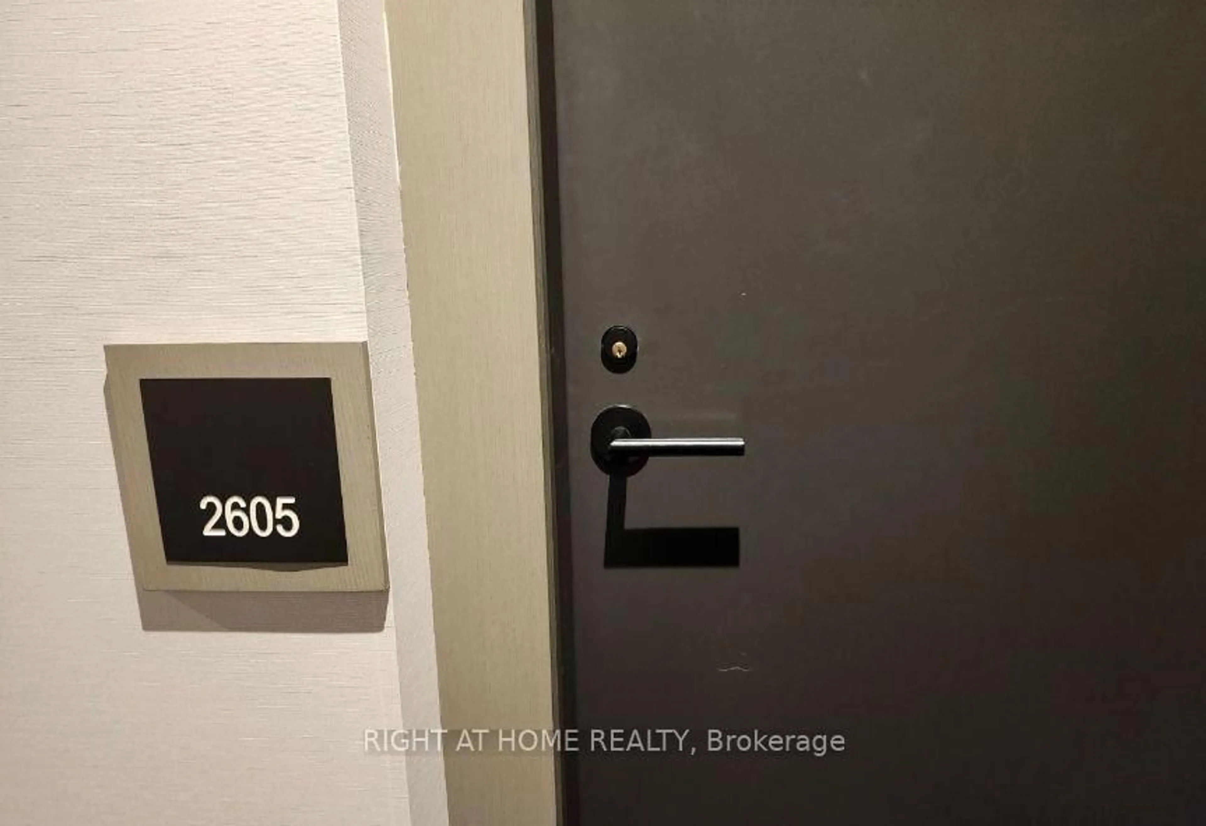 Indoor entryway for 108 Peter St #2605, Toronto Ontario M5V 0W2