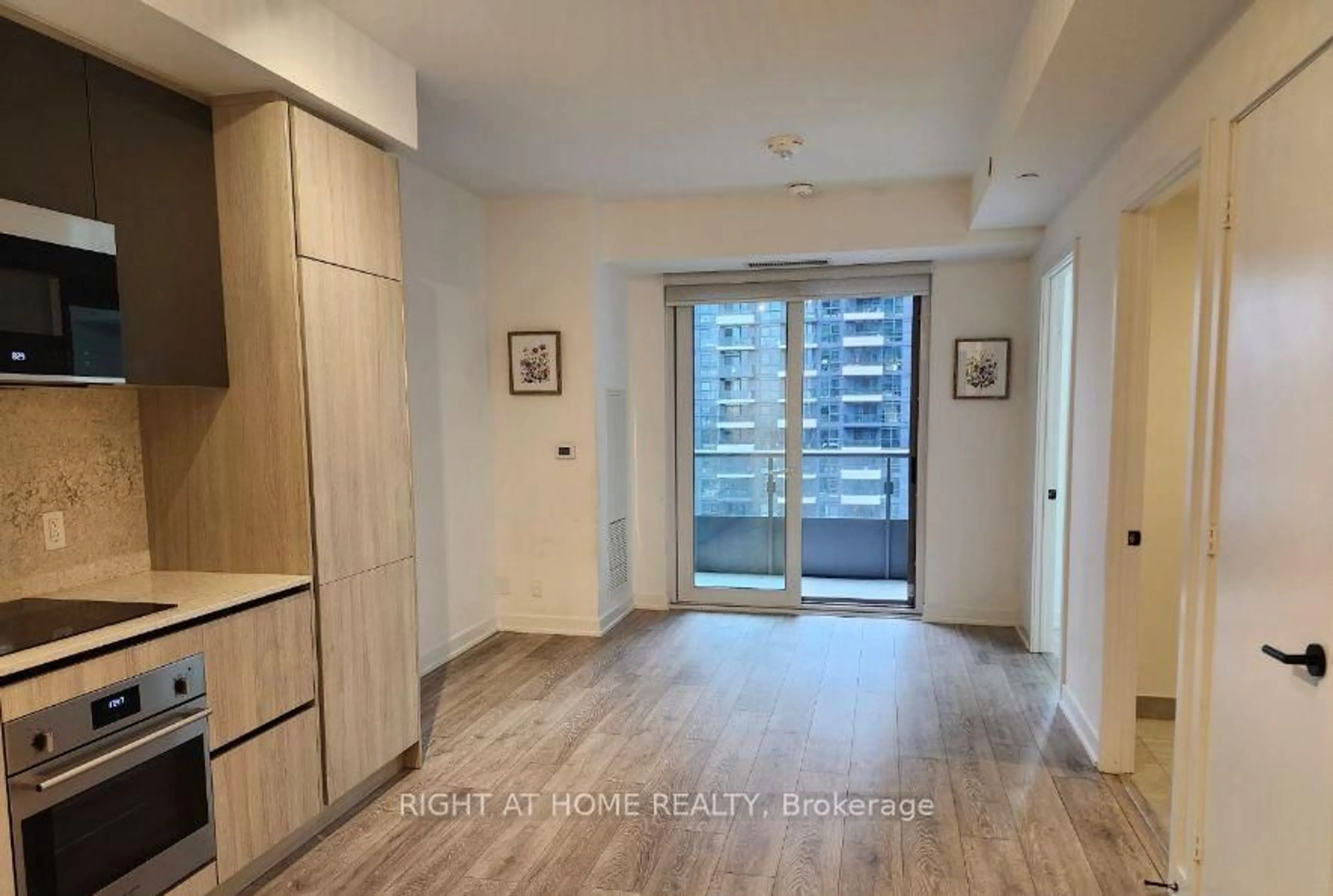 A pic of a room for 108 Peter St #2605, Toronto Ontario M5V 0W2