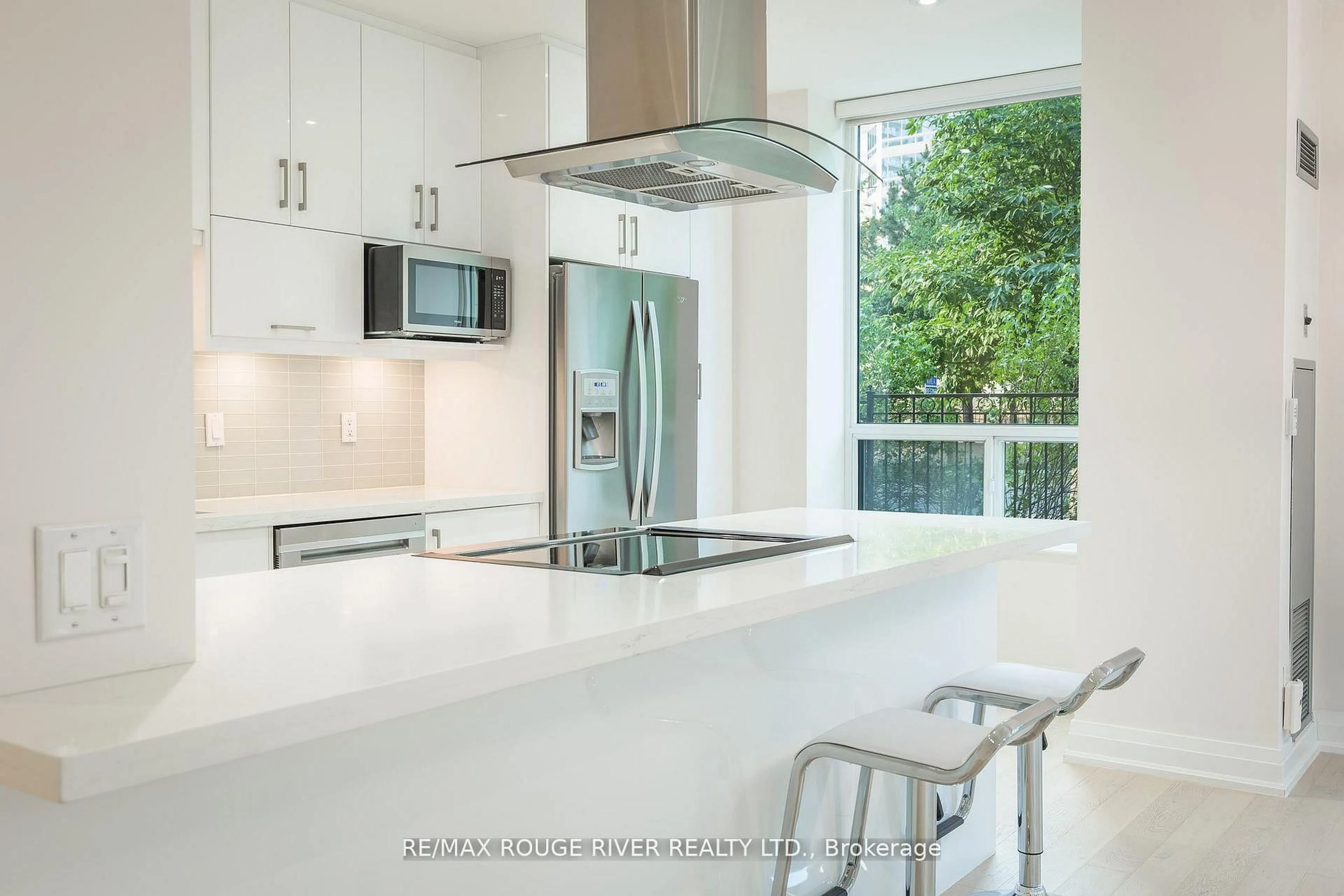 Contemporary kitchen, ceramic/tile floor for 238 Doris Ave #109, Toronto Ontario M2N 6W1