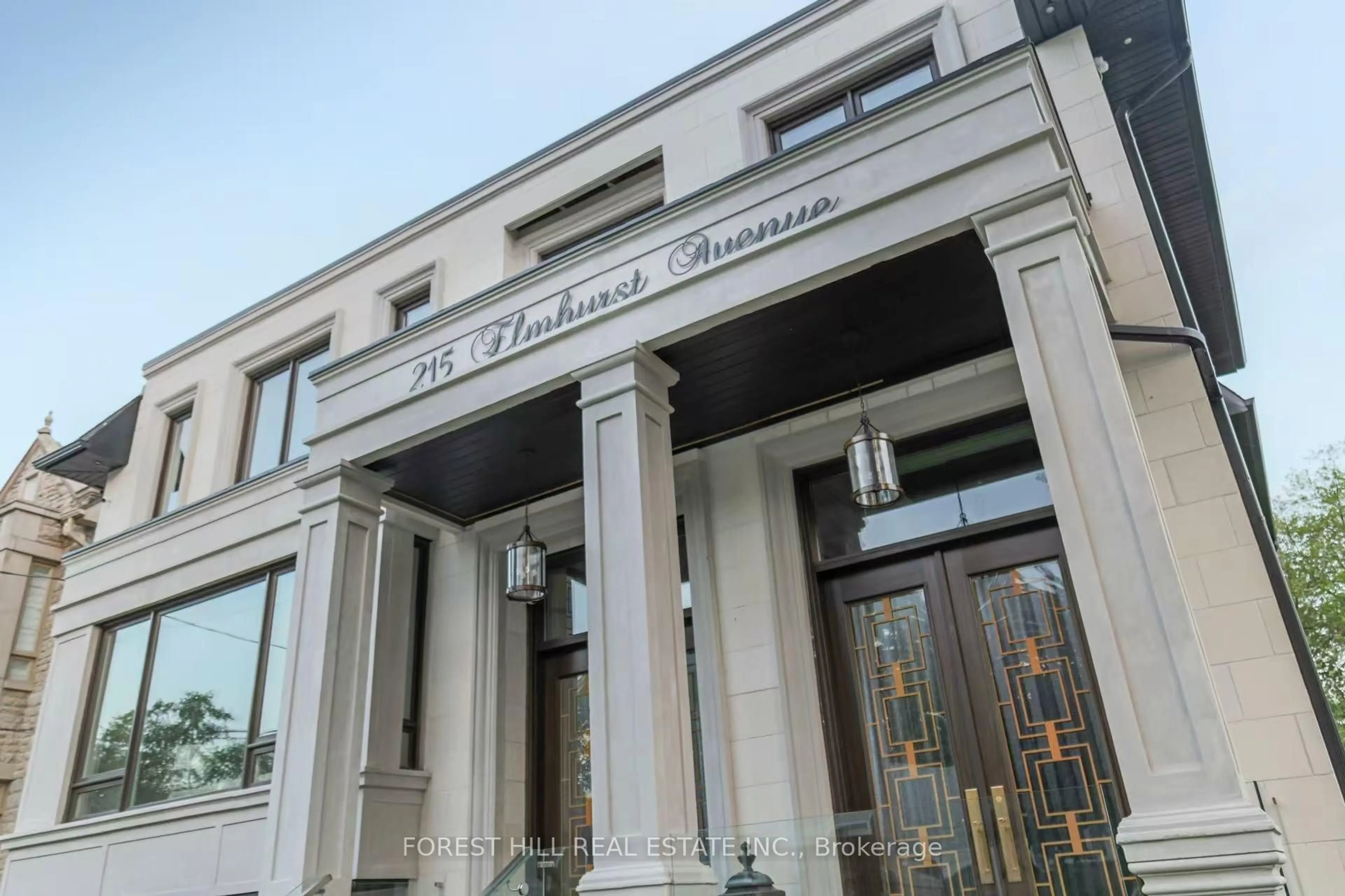 Indoor foyer for 215 Elmhurst Ave, Toronto Ontario M2N 1S2