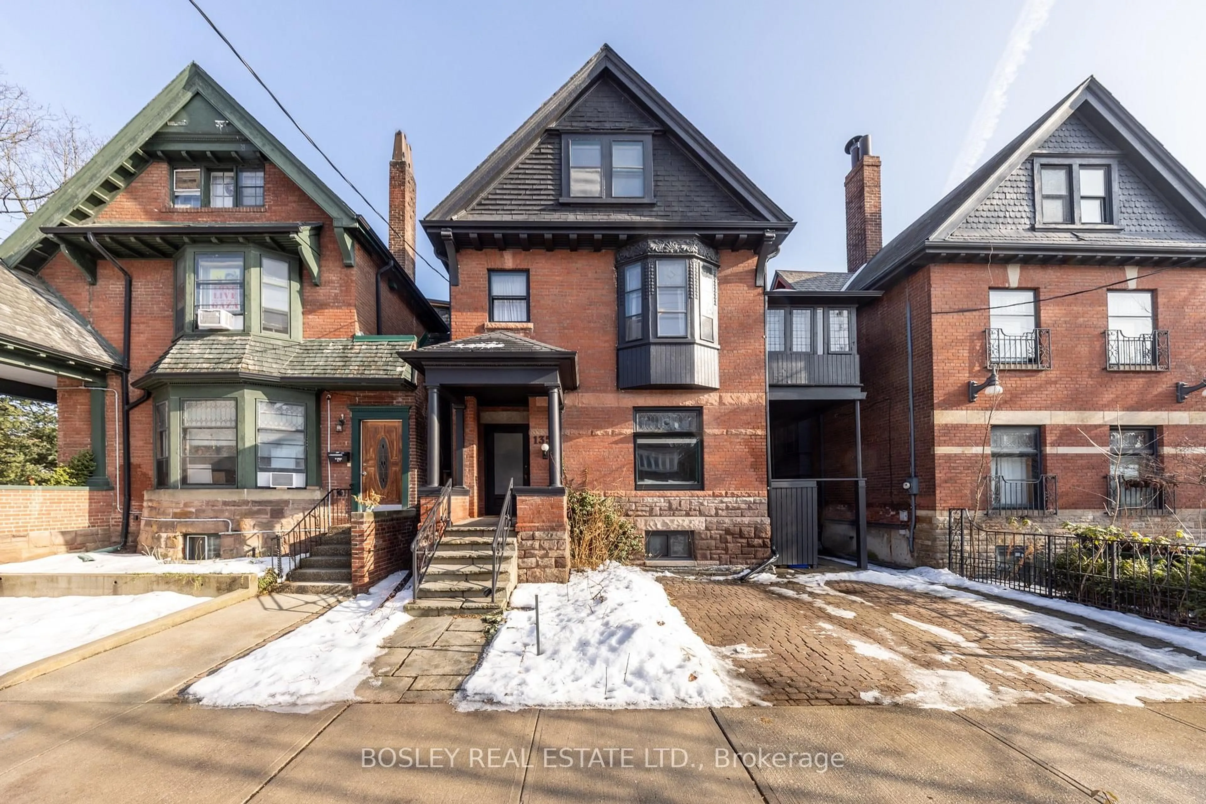 Home with brick exterior material, street for 135 Madison Ave, Toronto Ontario M5R 2S3