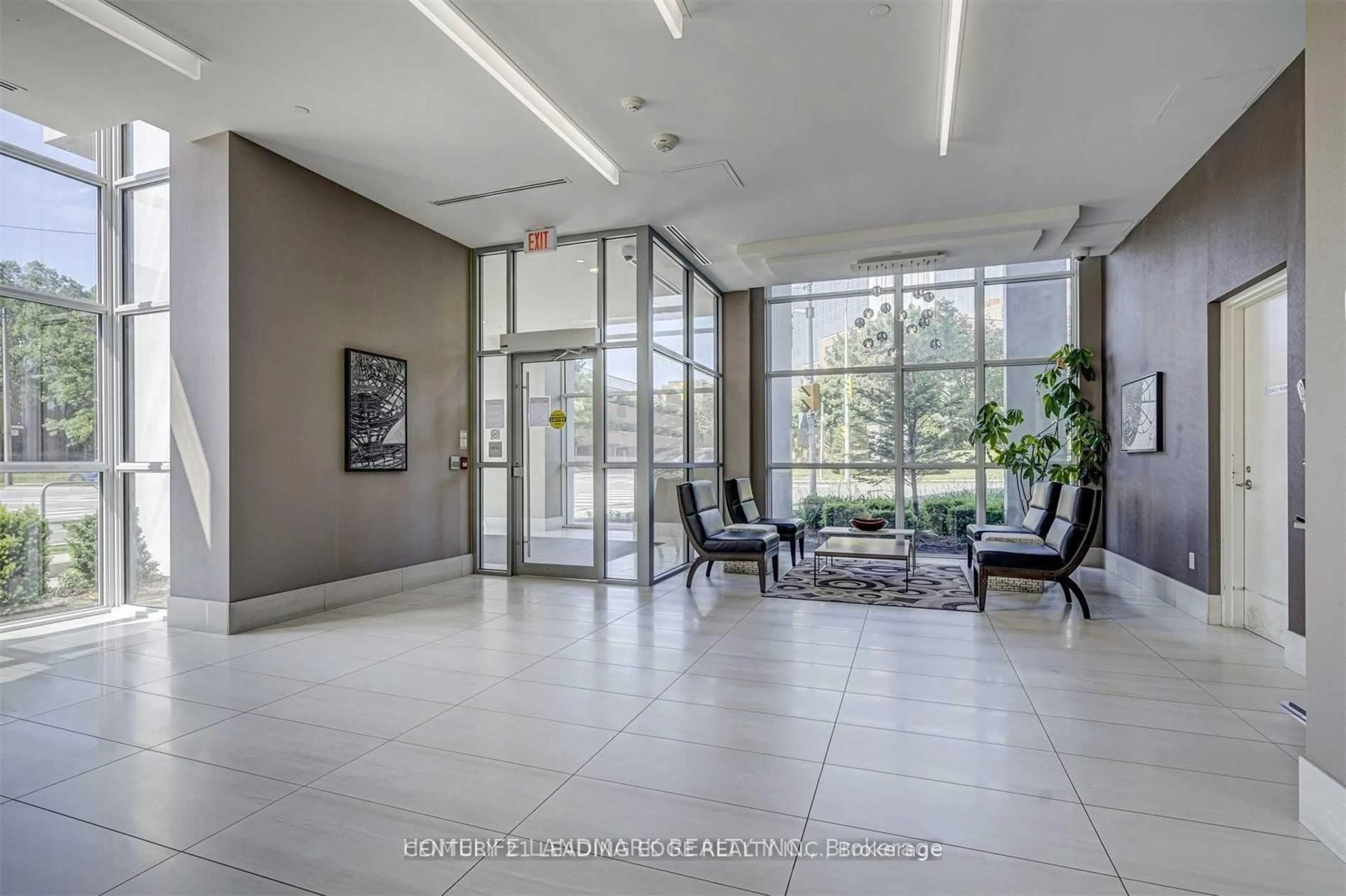 Indoor foyer for 275 Yorkland Rd #2707, Toronto Ontario M2J 0B4