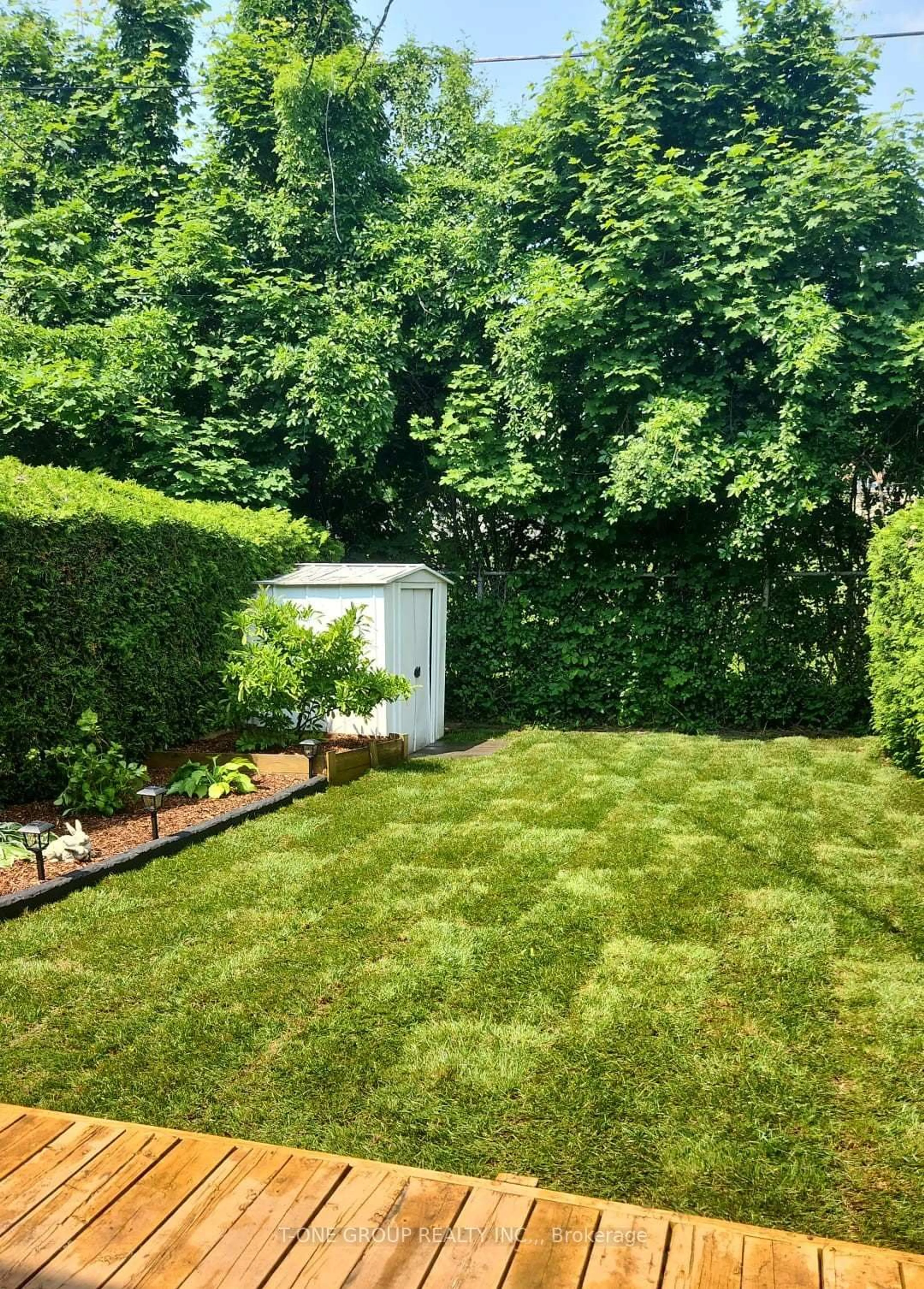 Unknown for 26 Balaby Cres, Toronto Ontario M3C 2B7