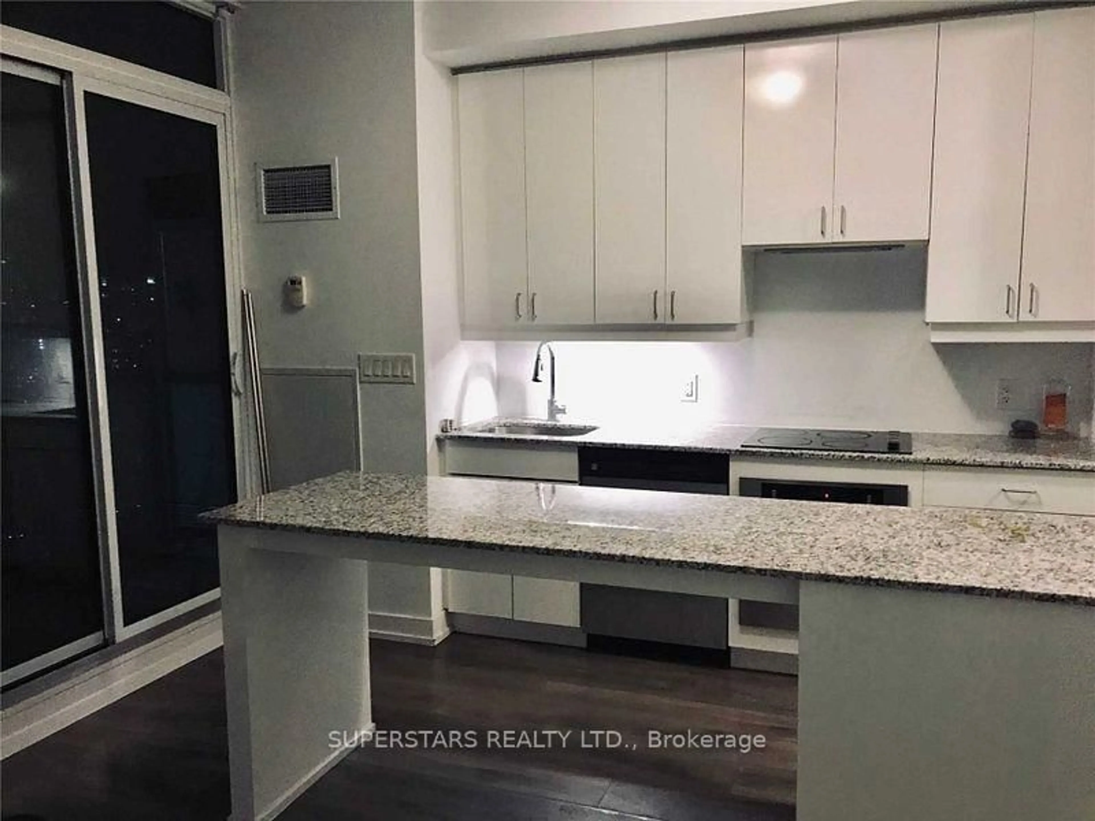 Unknown for 426 University Ave #3606, Toronto Ontario M5G 1S9