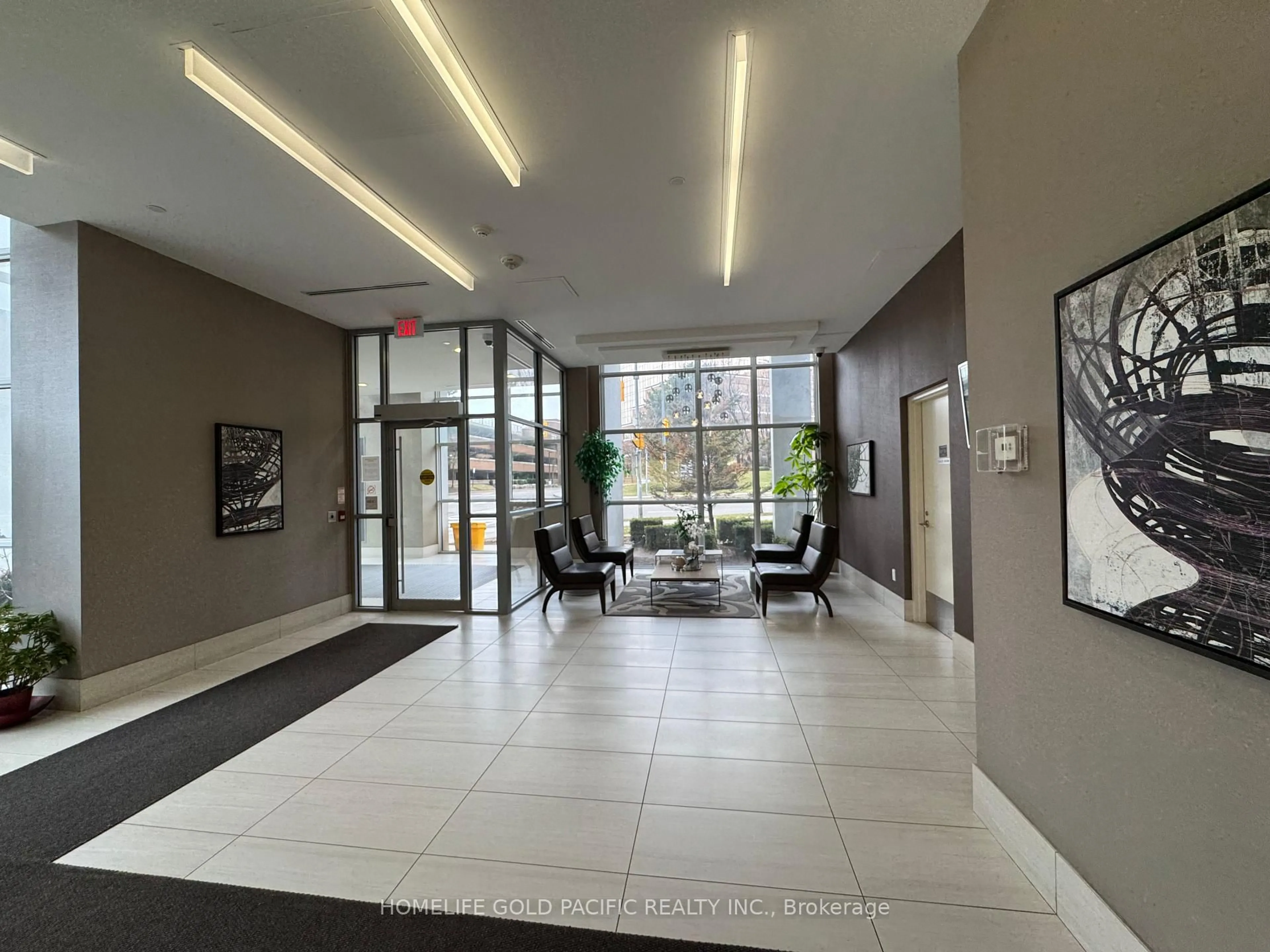Indoor foyer for 275 Yorkland Rd #2704, Toronto Ontario M2J 0B4