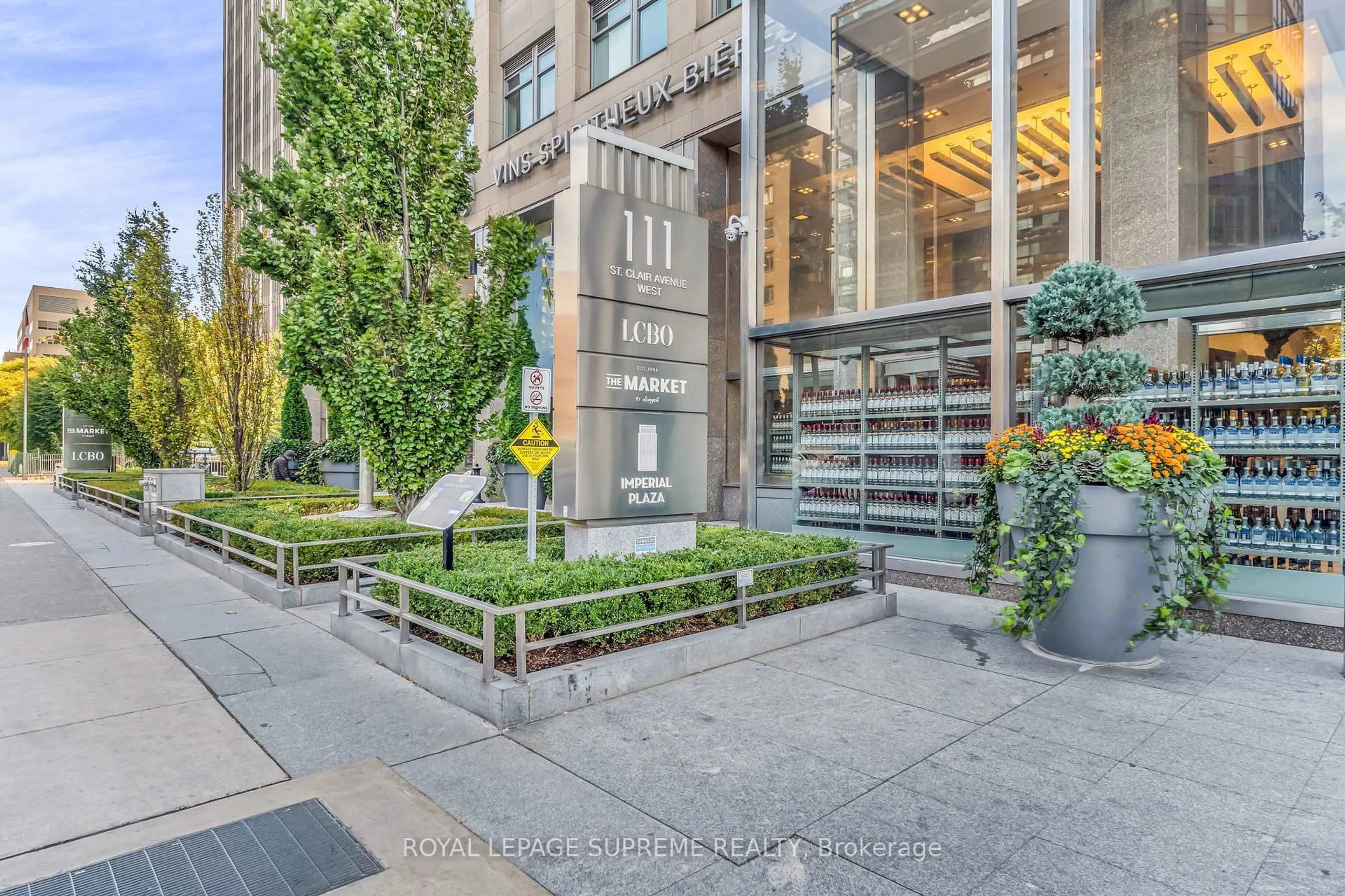 Unknown for 111 St Clair Ave #604, Toronto Ontario M4V 1N5