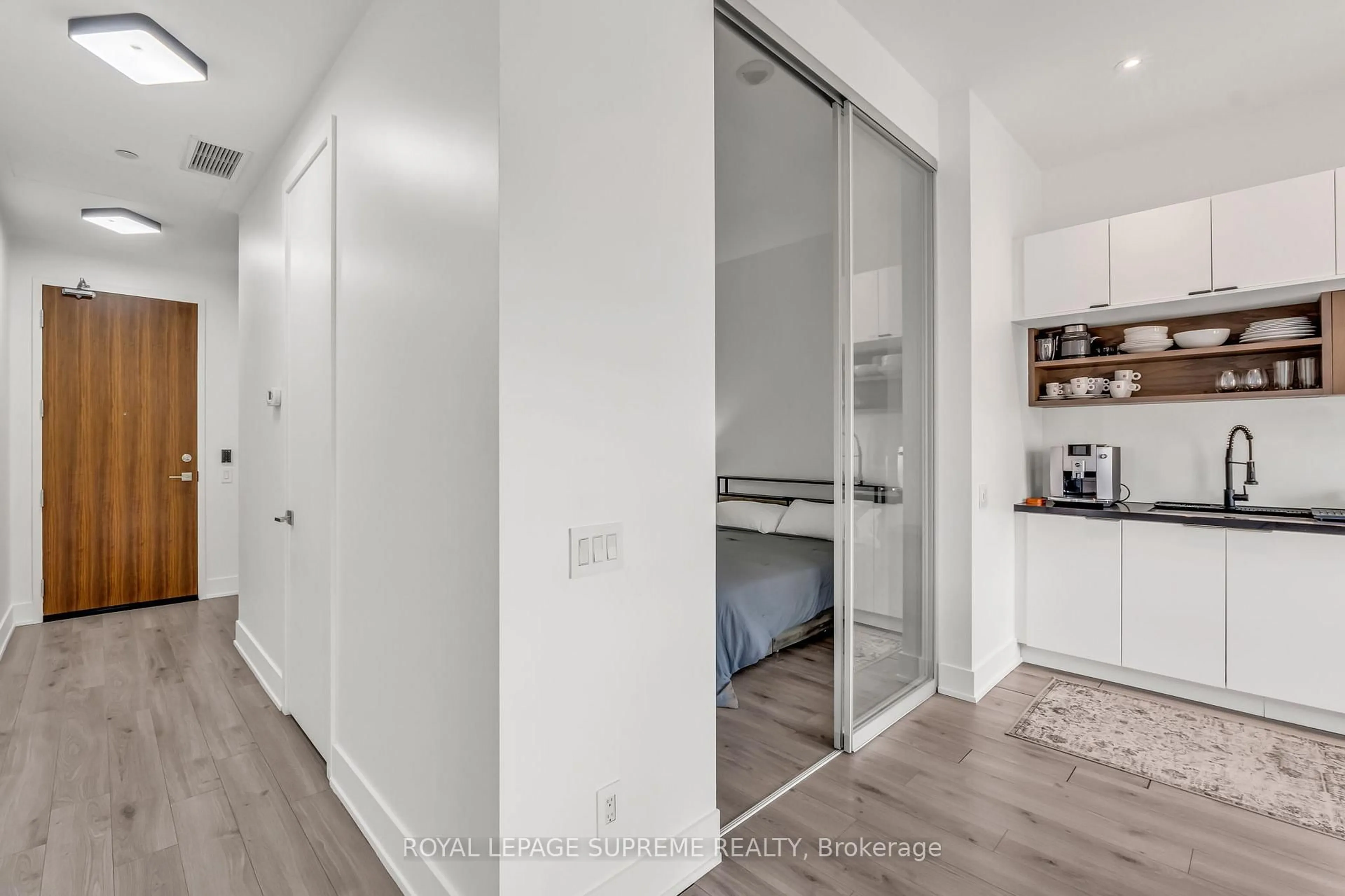 Unknown for 111 St Clair Ave #604, Toronto Ontario M4V 1N5