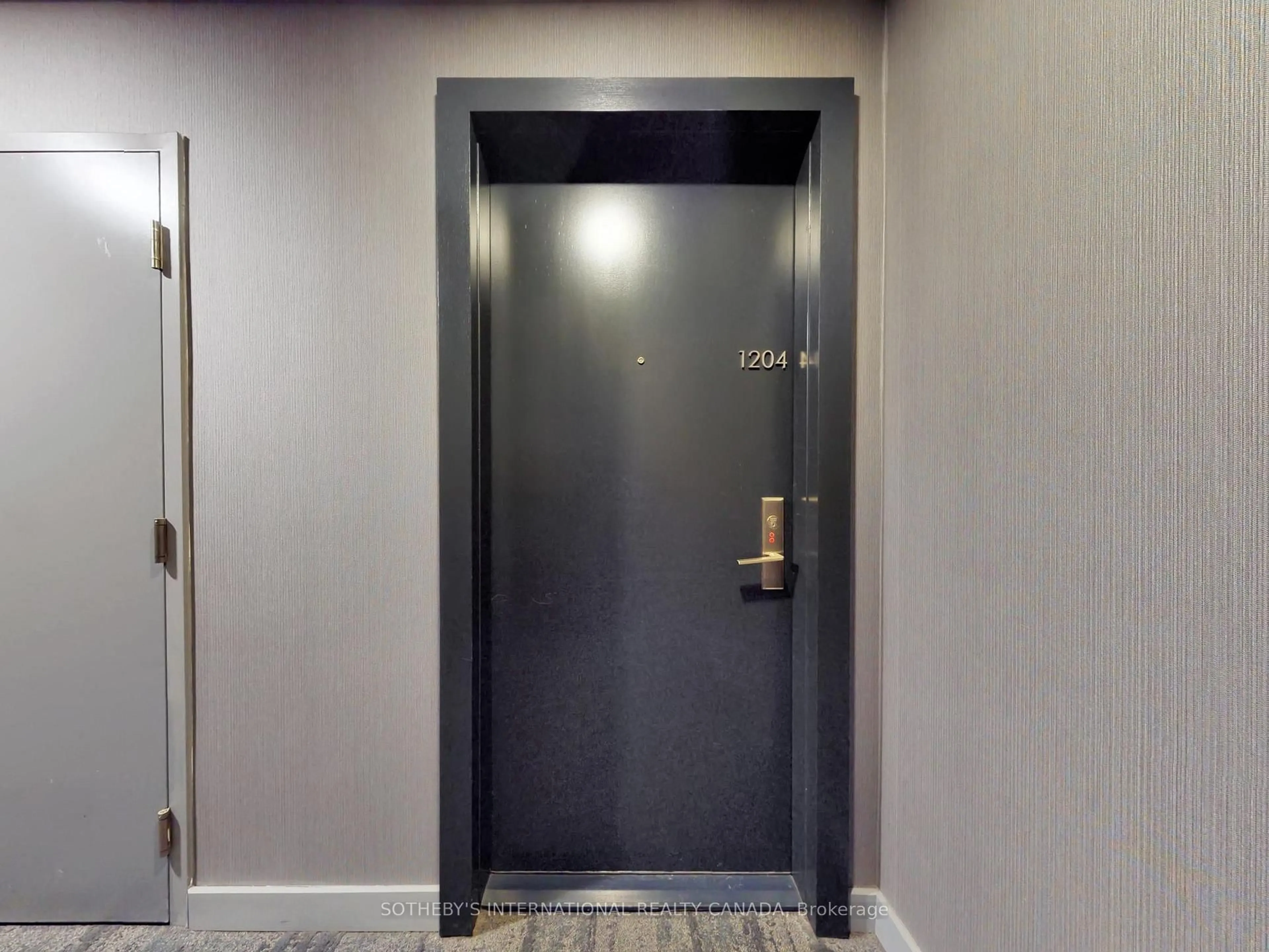 Indoor foyer for 95 Bathurst St #1204, Toronto Ontario M5V 0H7