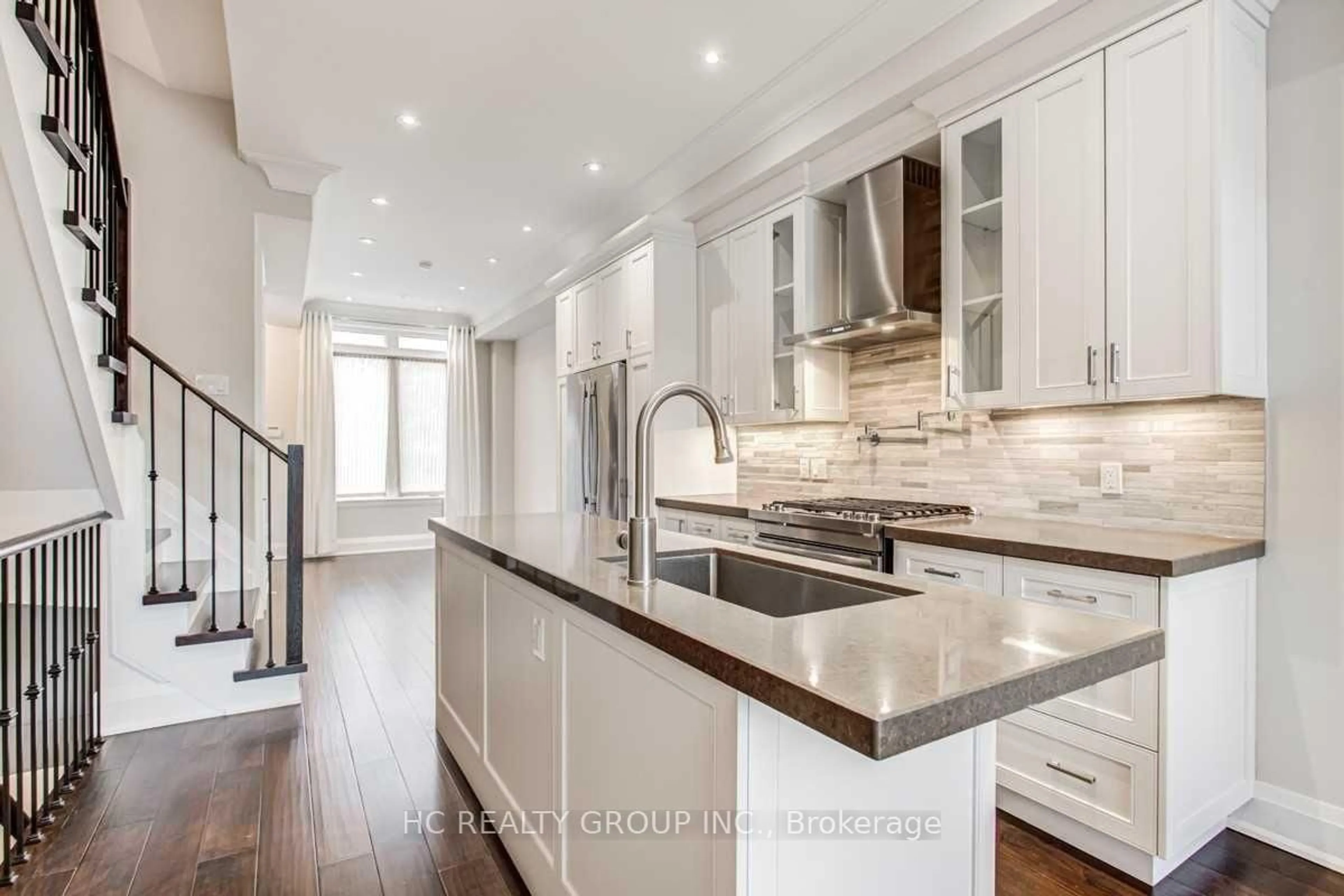 Open concept kitchen, unknown for 51A Burnaby Blvd, Toronto Ontario M5N 1G3