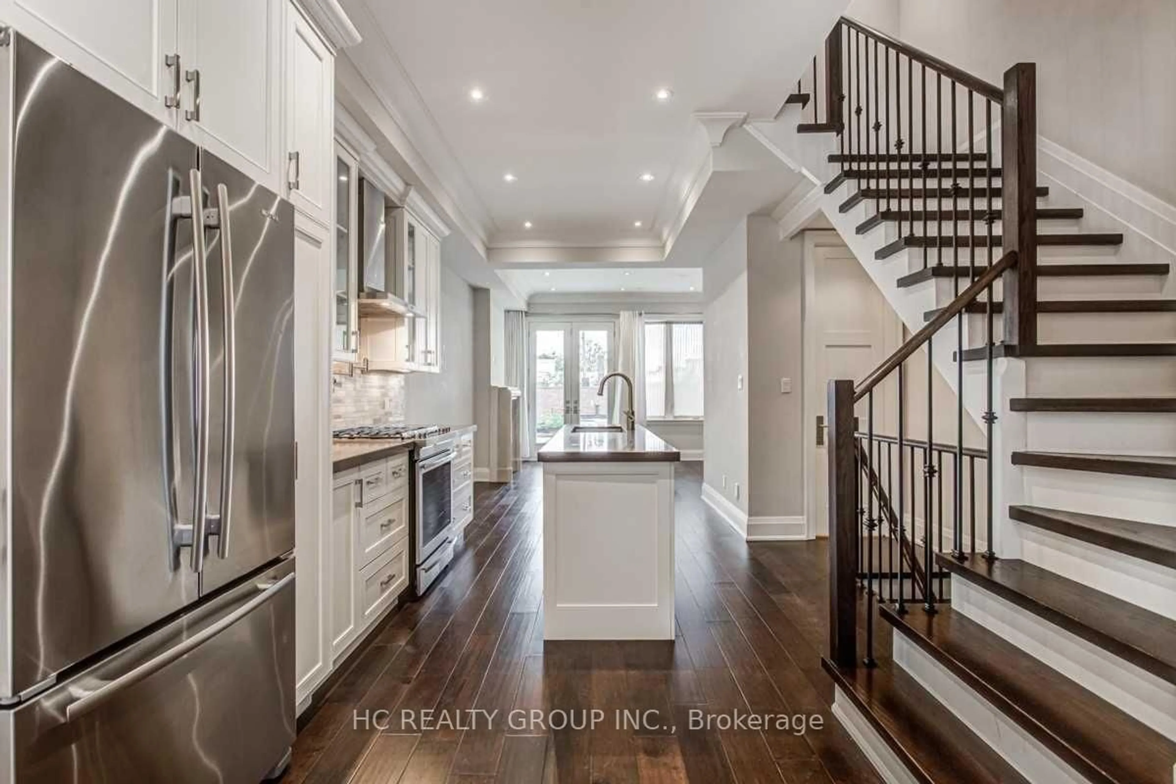 Open concept kitchen, unknown for 51A Burnaby Blvd, Toronto Ontario M5N 1G3