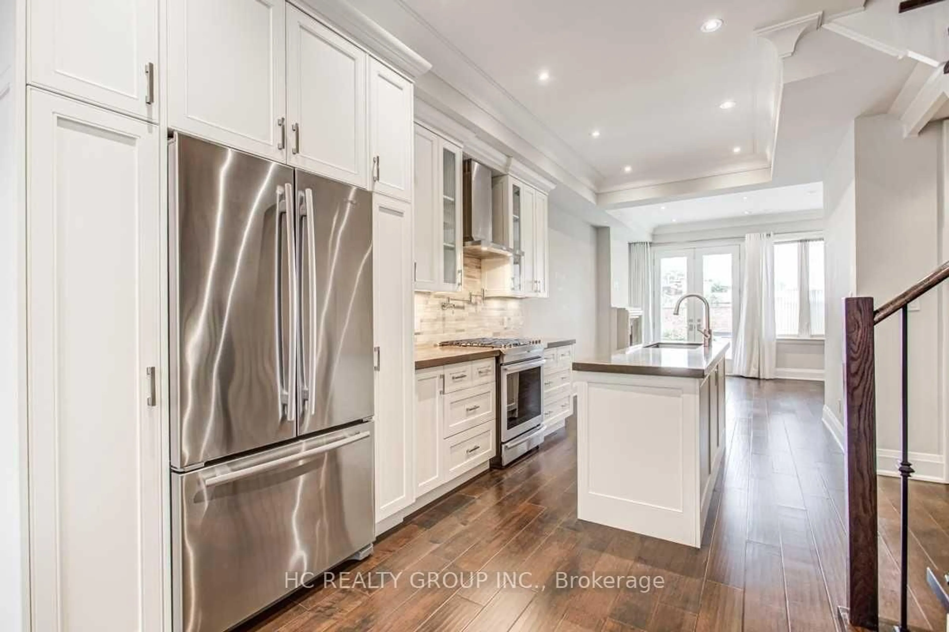Open concept kitchen, unknown for 51A Burnaby Blvd, Toronto Ontario M5N 1G3