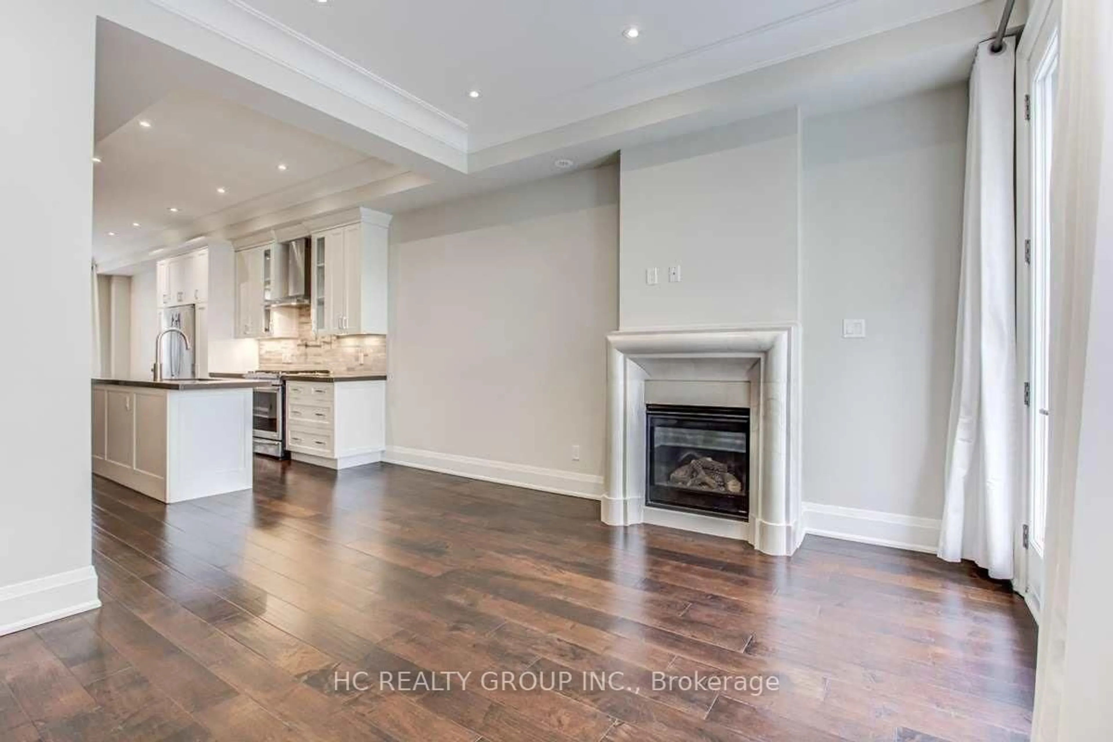 Open concept kitchen, wood/laminate floor for 51A Burnaby Blvd, Toronto Ontario M5N 1G3