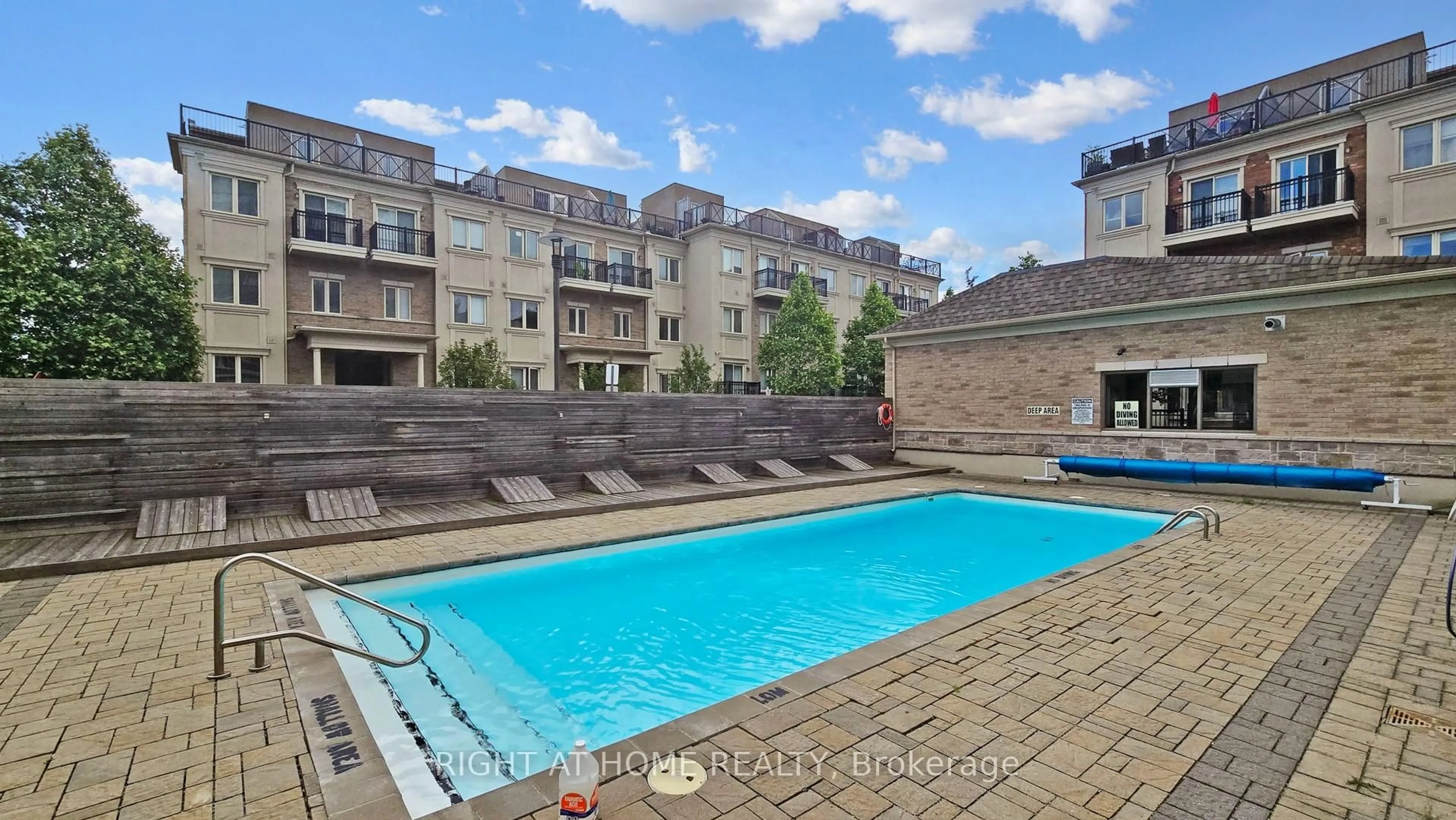 Pool for 19 Coneflower Cres #258, Toronto Ontario M2R 0A5