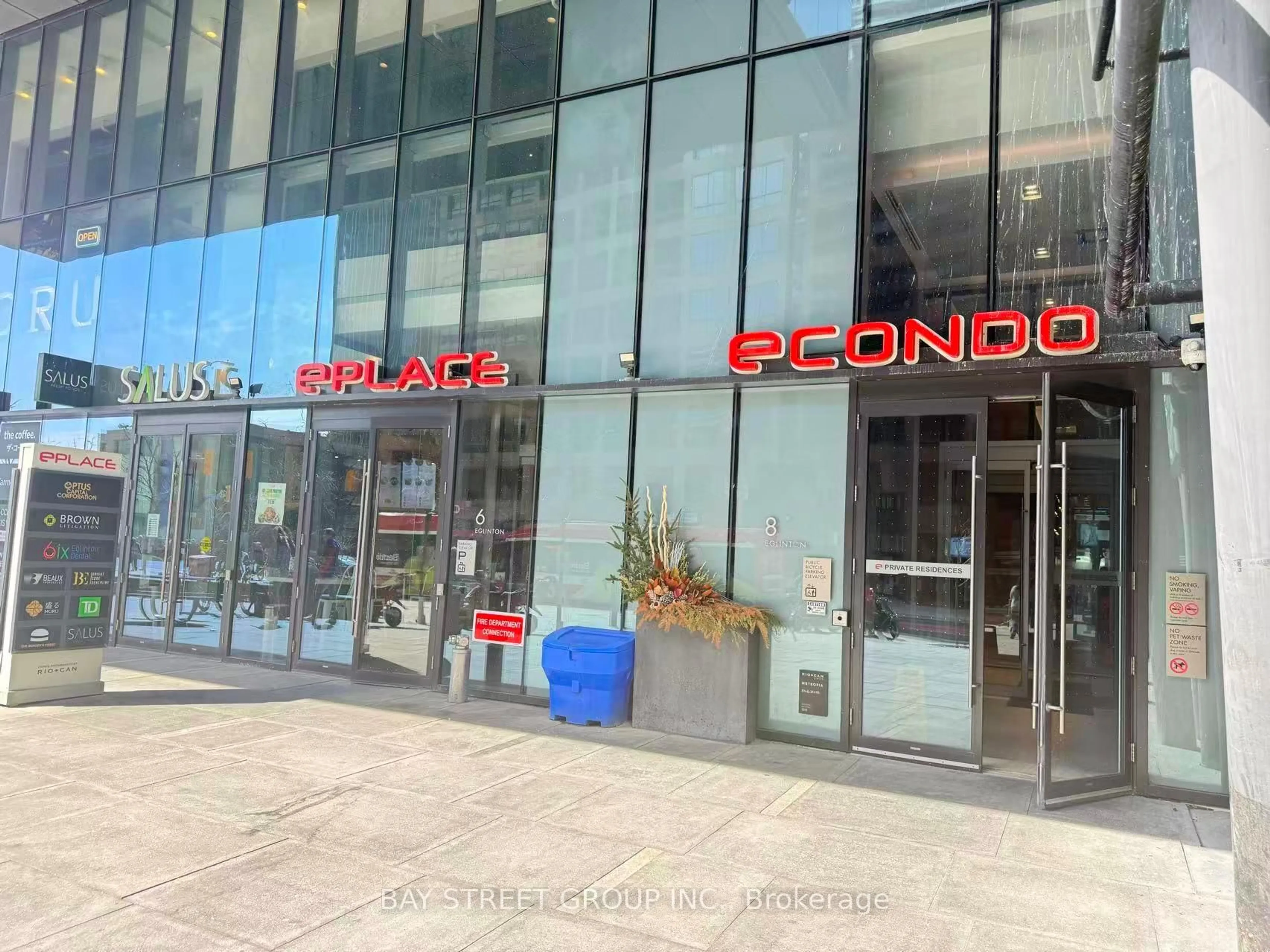 Indoor foyer for 8 Eglinton Ave #4508, Toronto Ontario M4P 0C1