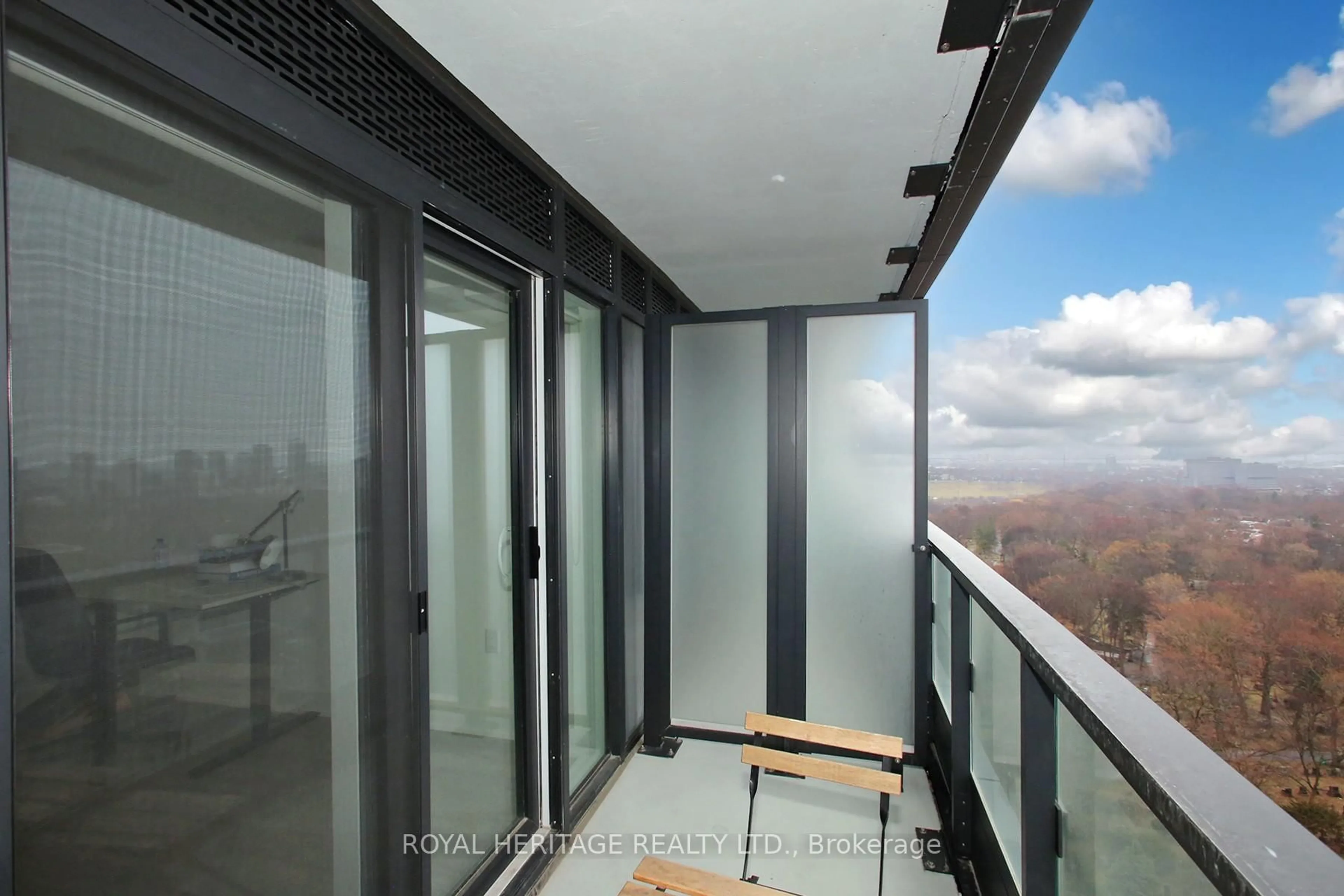 Balcony in the apartment, city buildings view from balcony for 585 Bloor St #1921, Toronto Ontario M4W 0B3