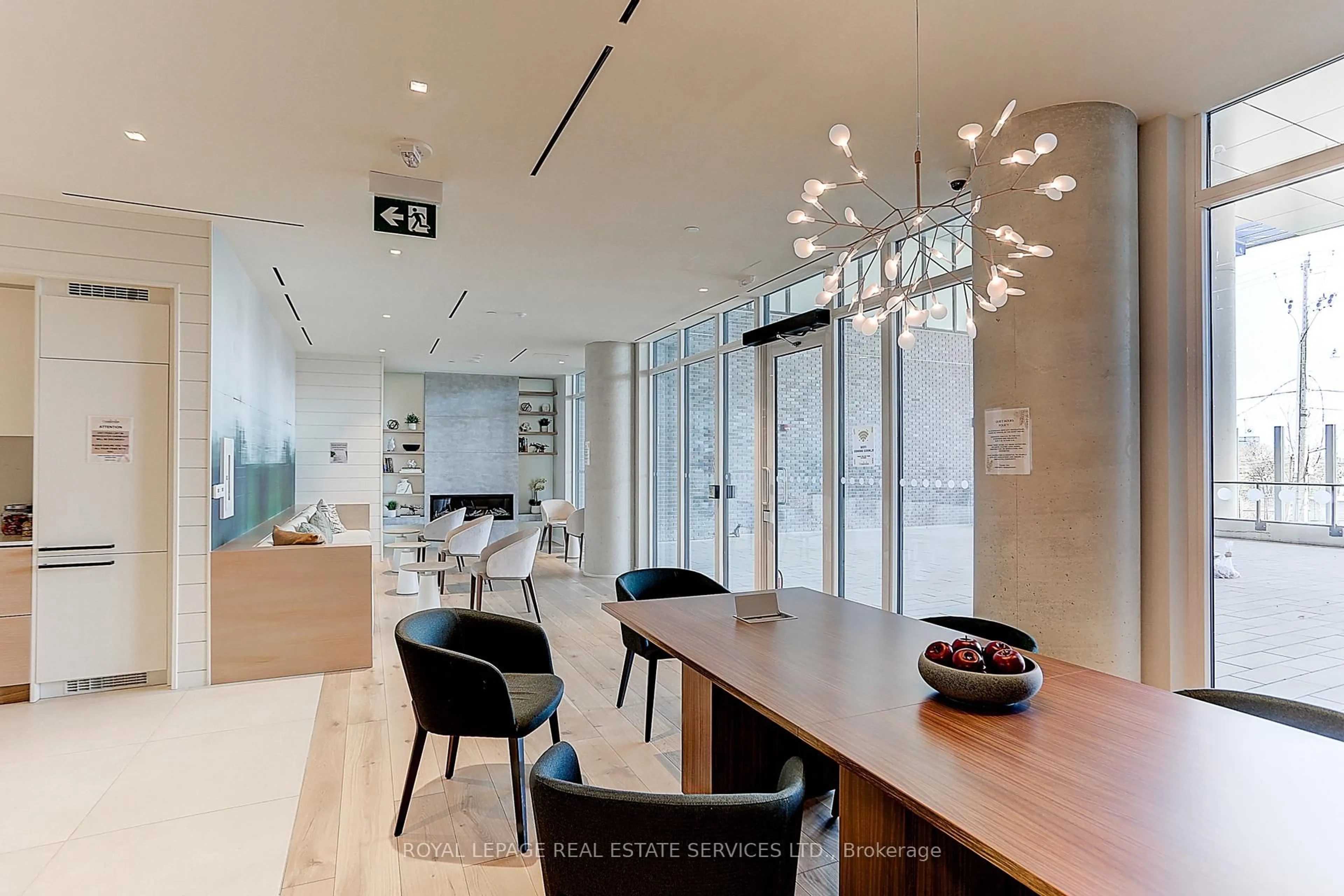 Unknown for 5 Defries St #3304, Toronto Ontario M5A 0W7