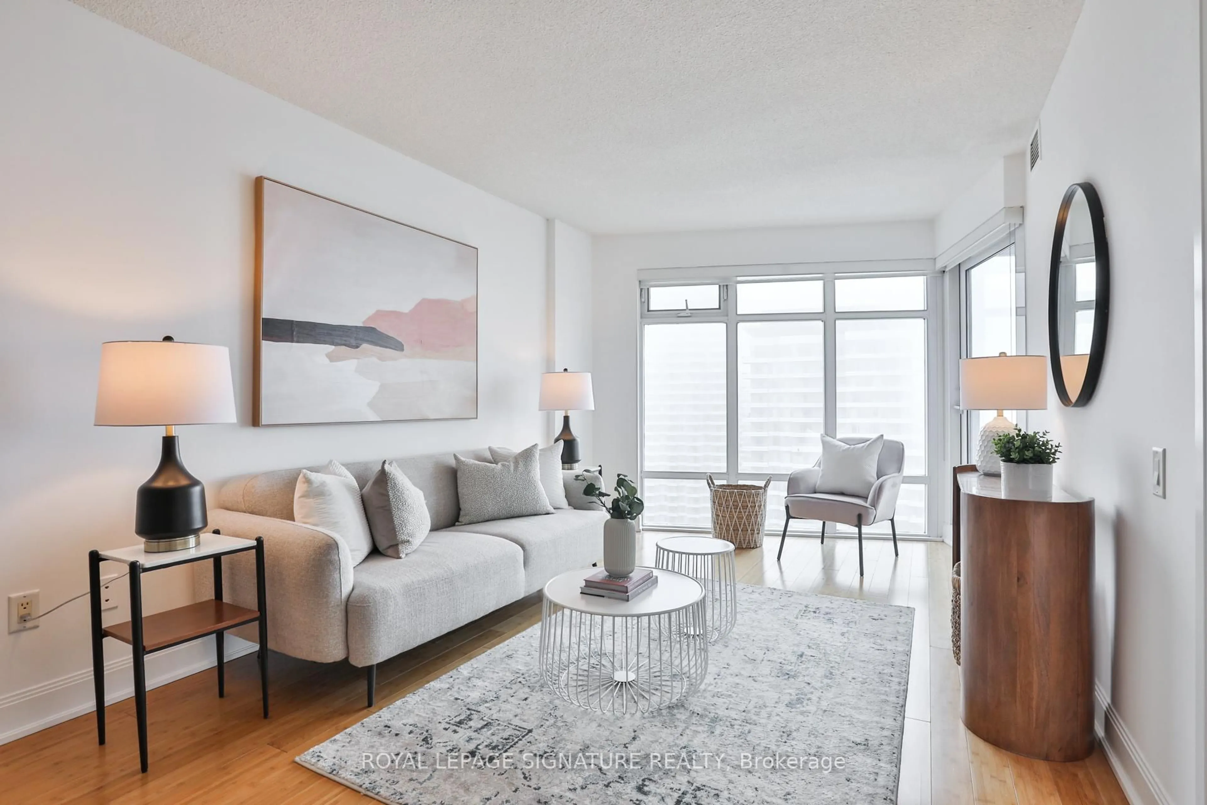 Living room with furniture, unknown for 2181 Yonge St #2701, Toronto Ontario M4S 3H7