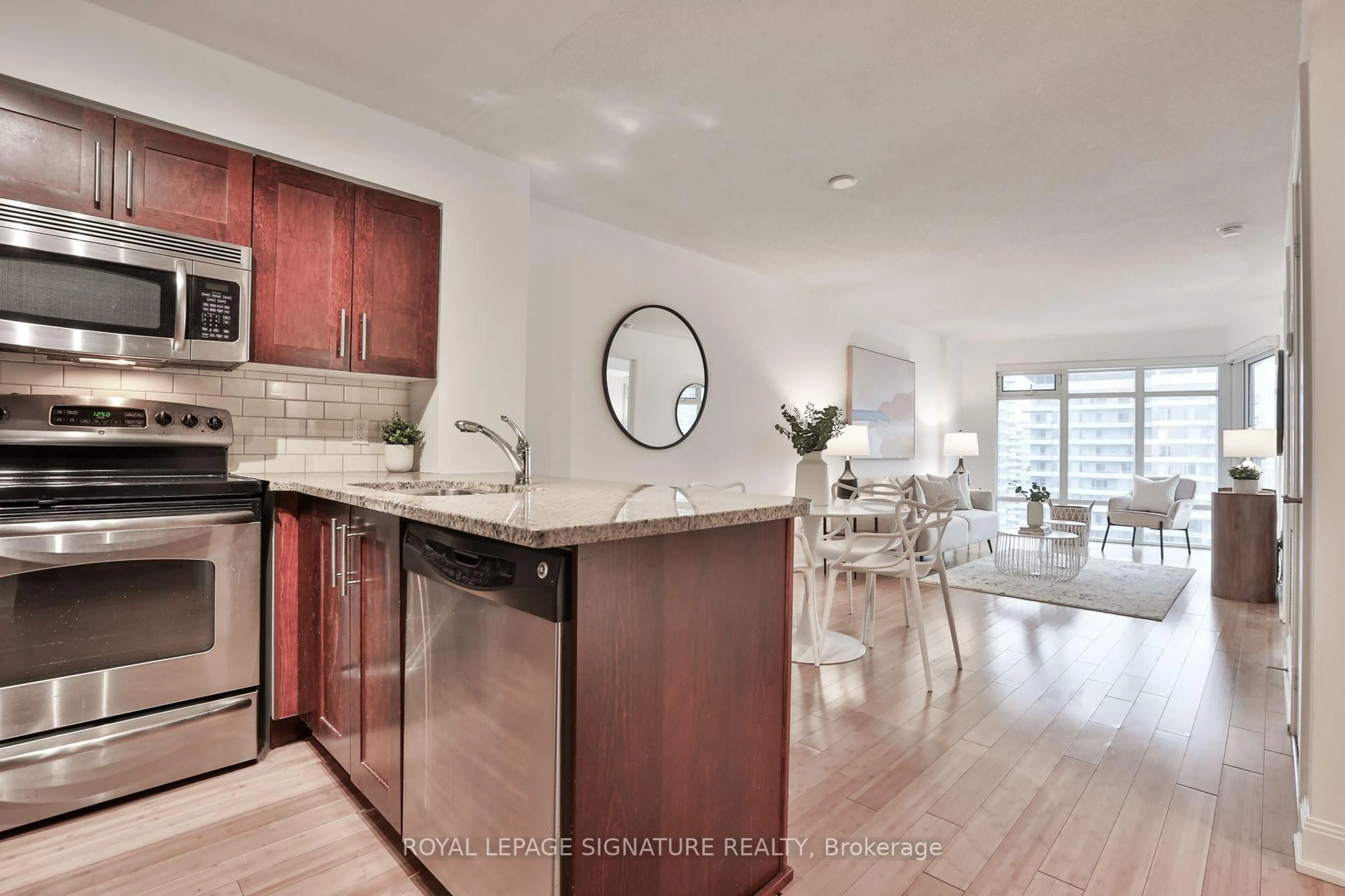 Open concept kitchen, unknown for 2181 Yonge St #2701, Toronto Ontario M4S 3H7