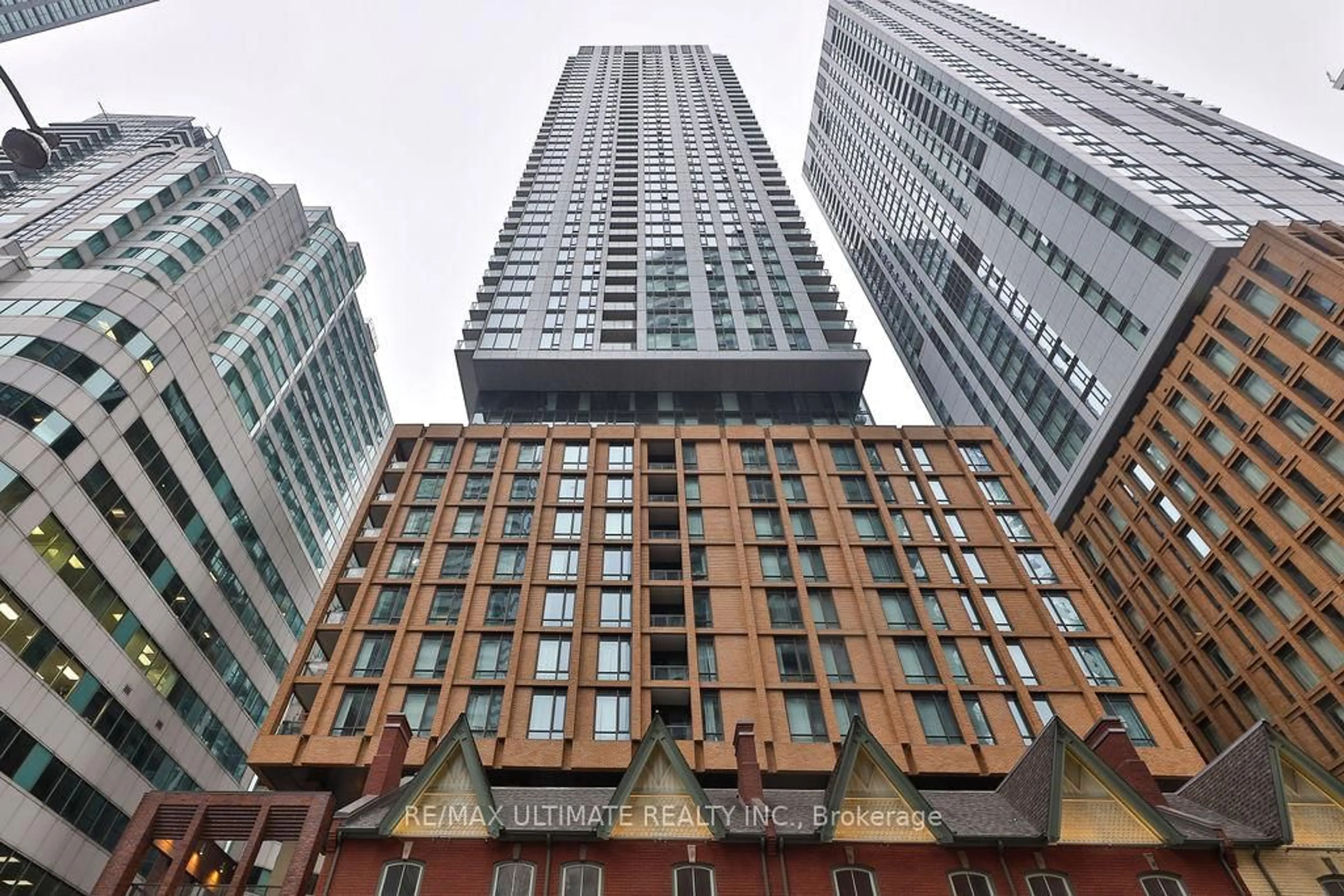 Unknown for 8 WIDMER St #515, Toronto Ontario M5V 2E7