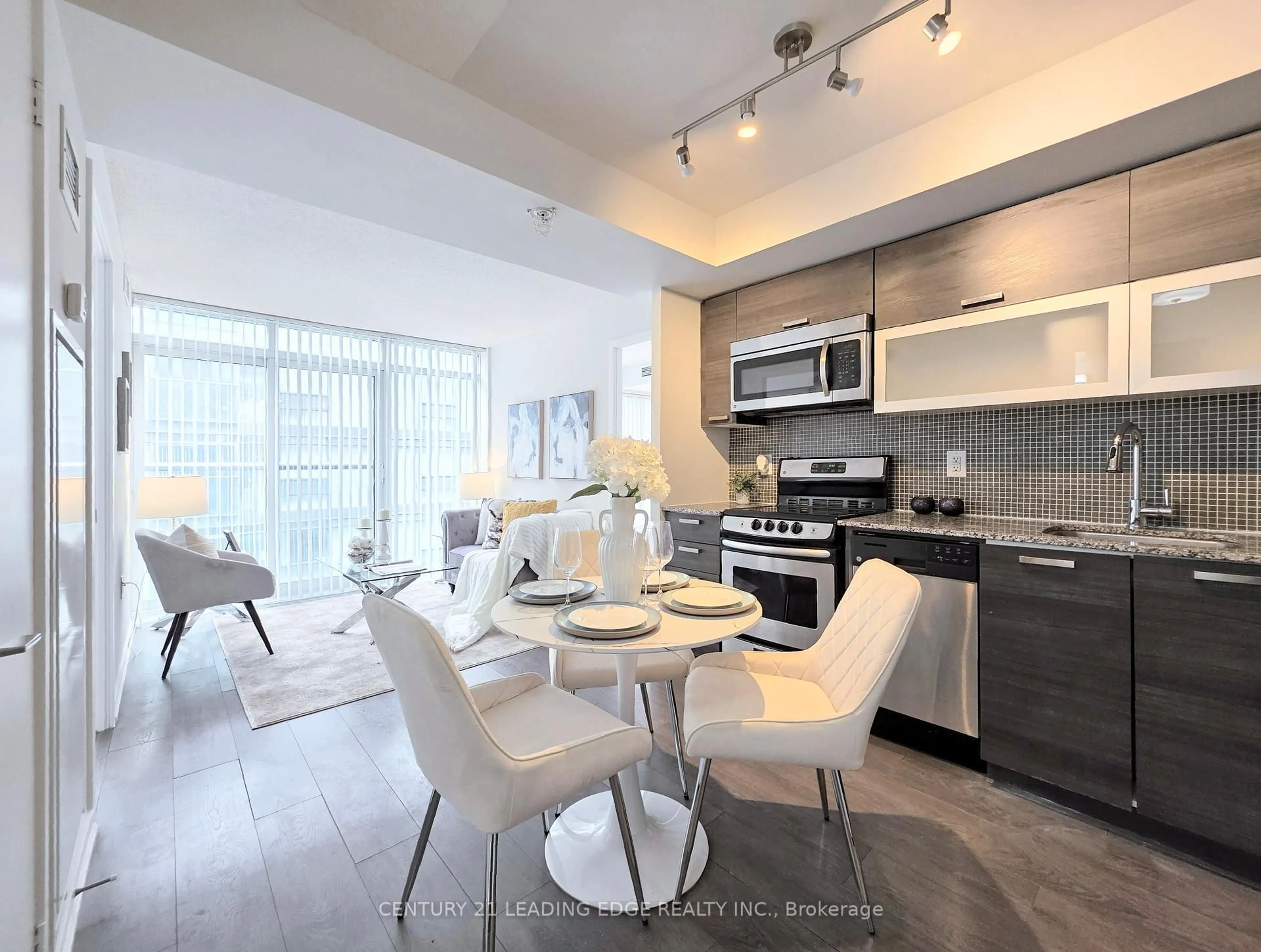Open concept kitchen, unknown for 36 Lisgar St #1907E, Toronto Ontario M6J 0C7