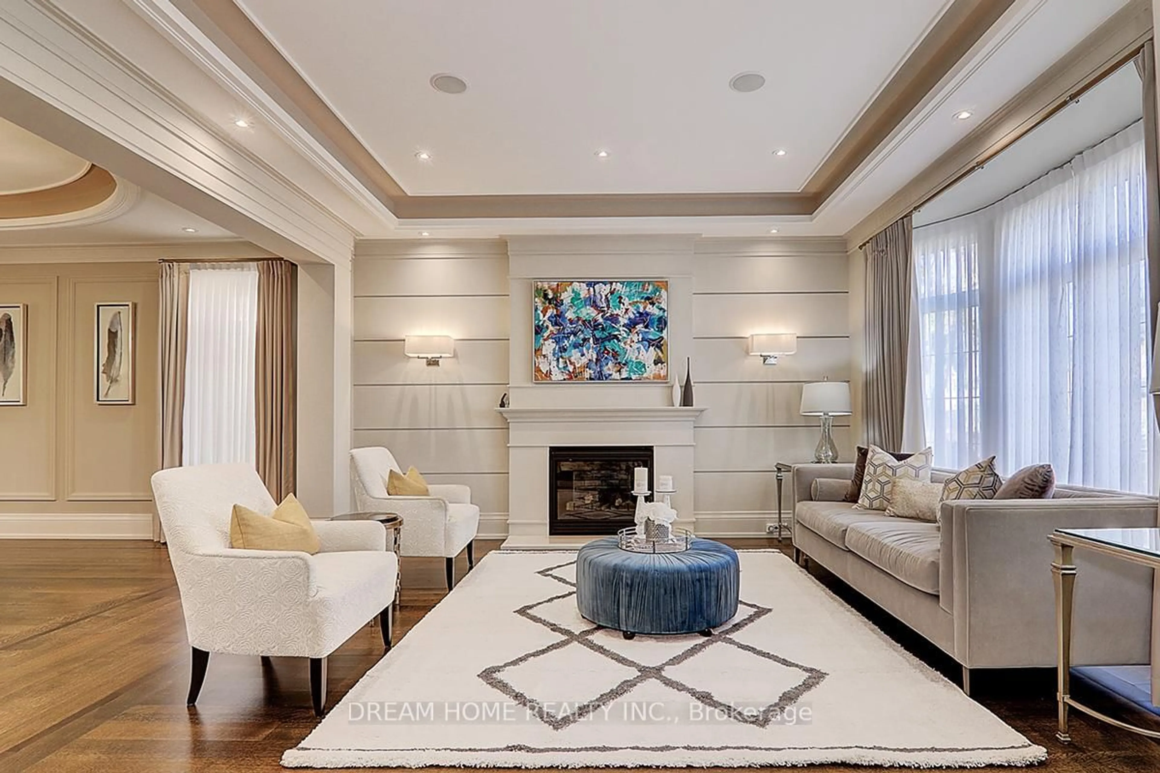 Living room with furniture, unknown for 225 Dunforest Ave, Toronto Ontario M2N 4J6