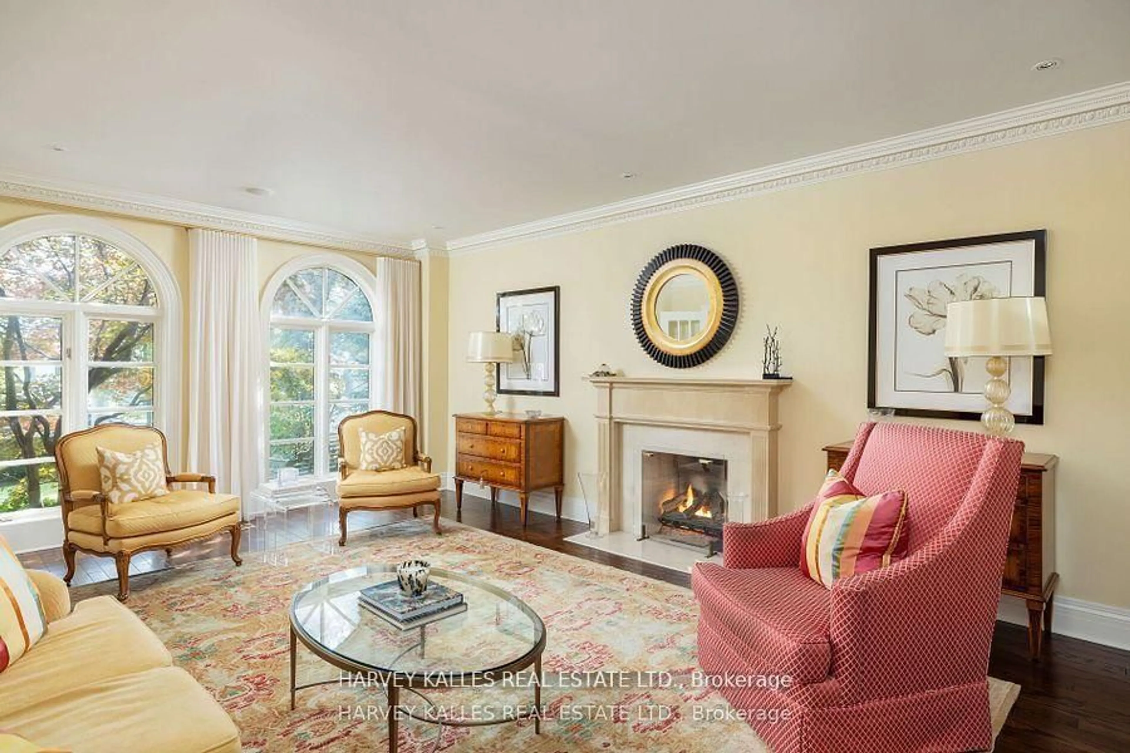 Living room with furniture, unknown for 52 Berkindale Dr, Toronto Ontario M2L 1Z8