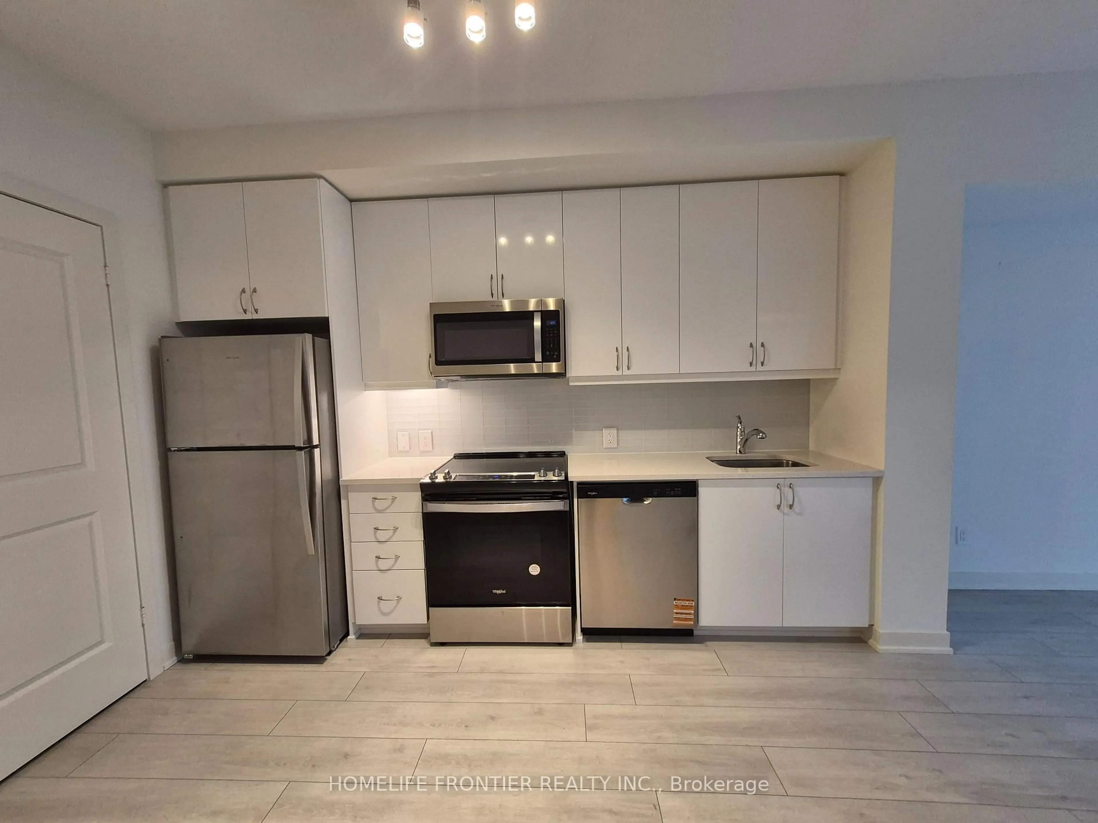 Standard kitchen, unknown for 4955 Yonge St #1915, Toronto Ontario M2N 0L8