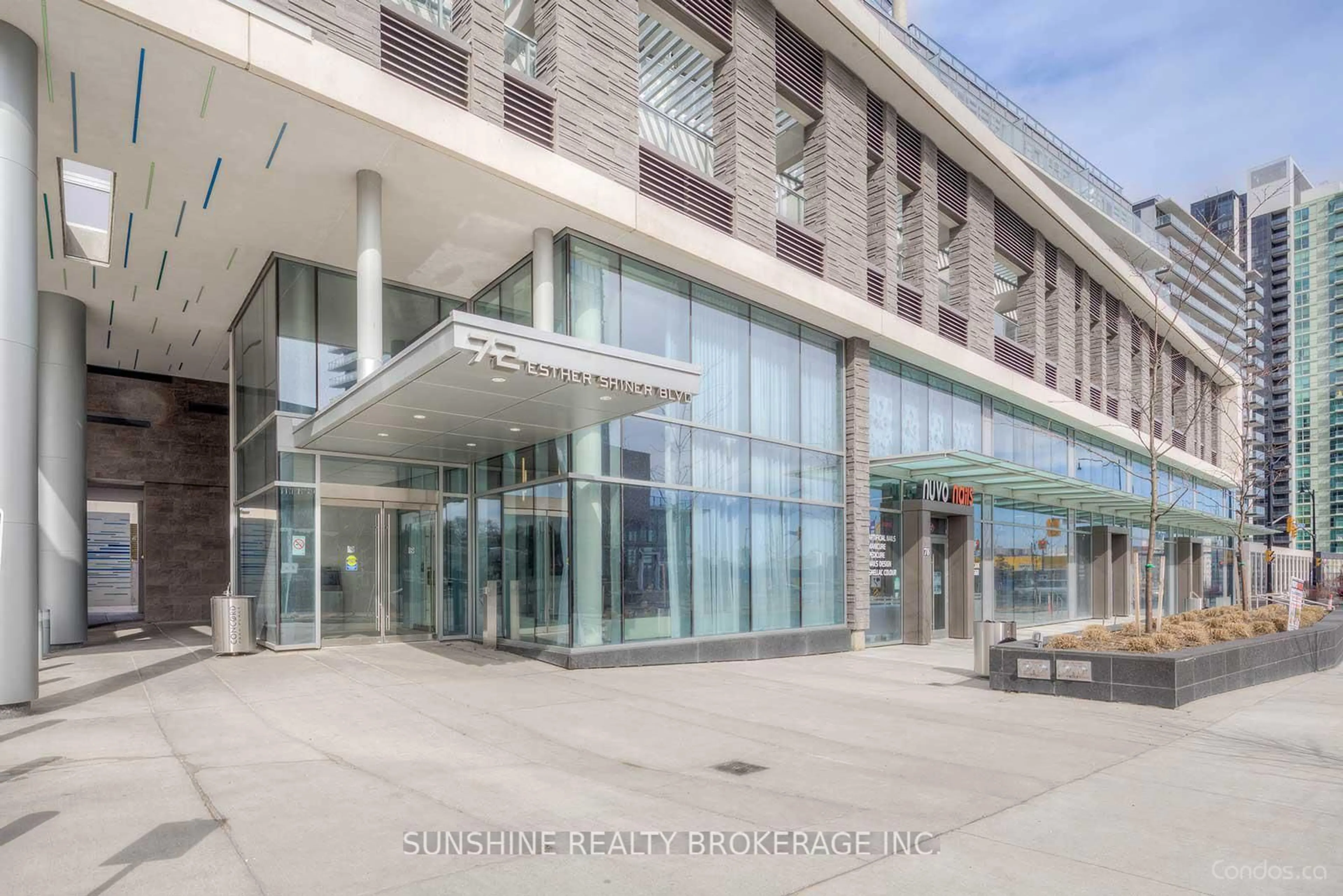 Indoor foyer for 72 Esther Shiner Blvd #223, Toronto Ontario M2K 0C4