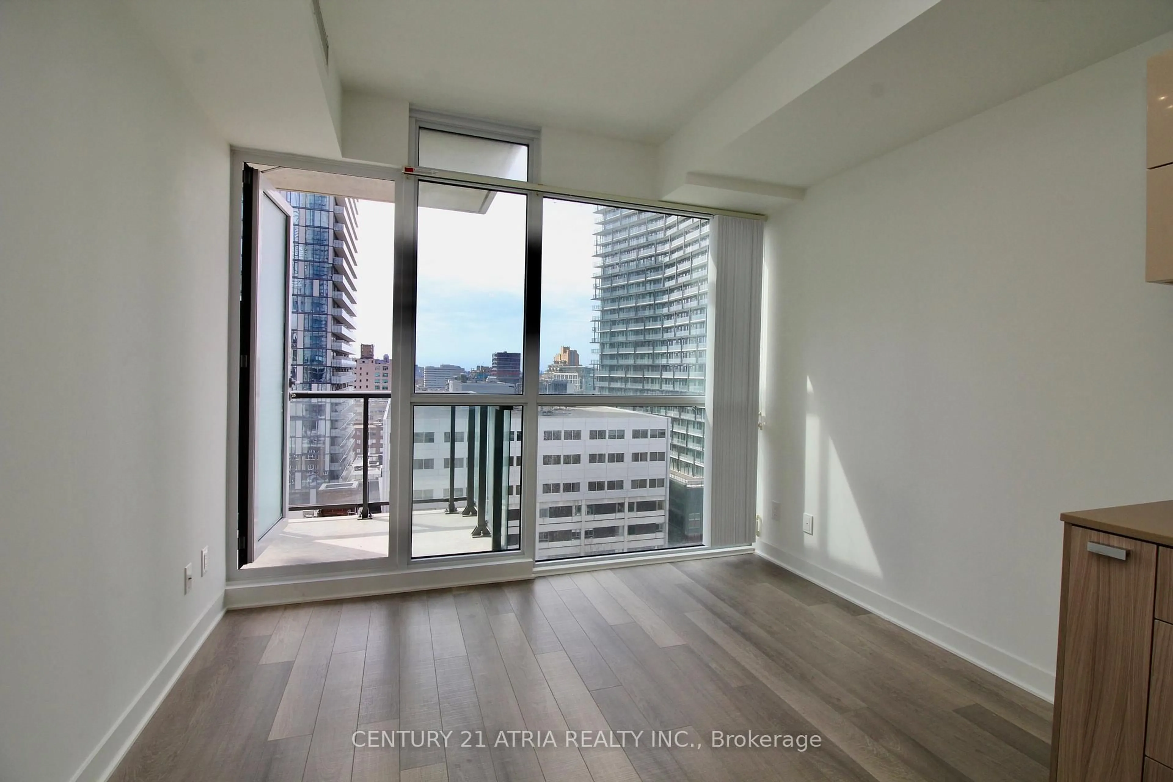 A pic of a room for 290 Adelaide St #1303, Toronto Ontario M5V 0P3