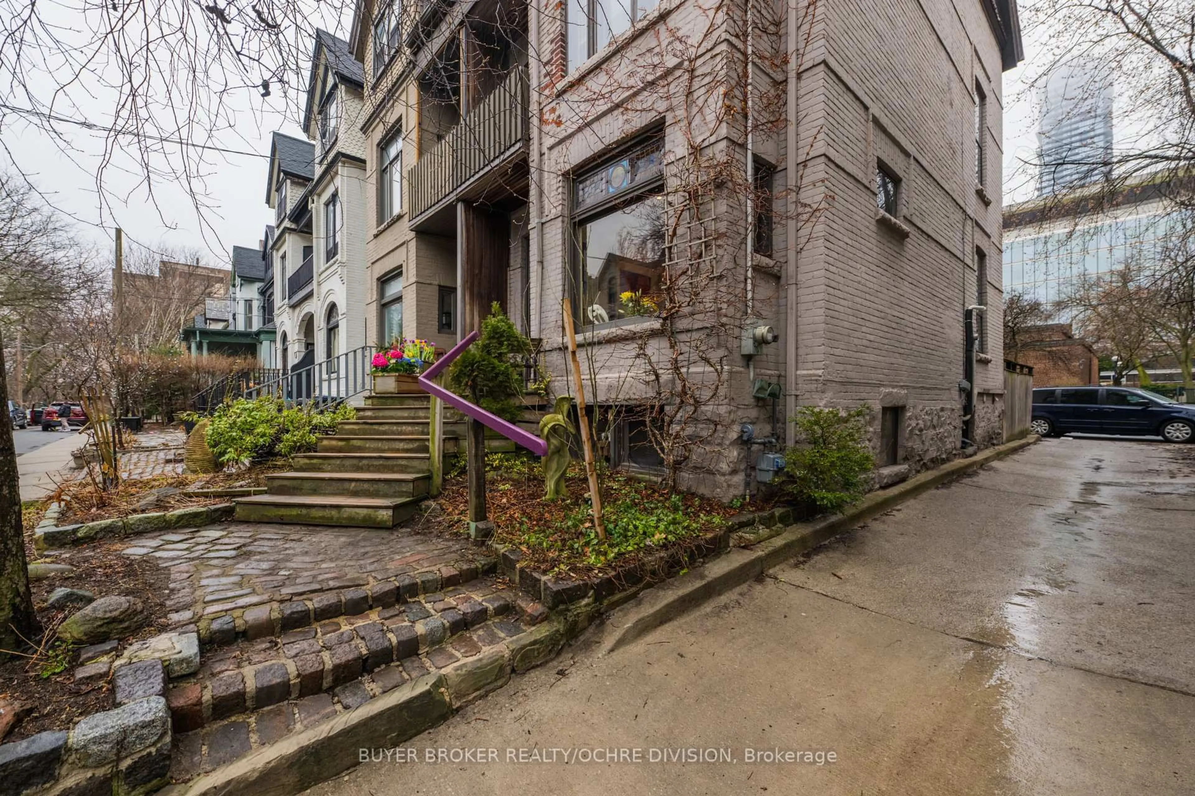 Unknown for 123 Collier St, Toronto Ontario M4W 1M2