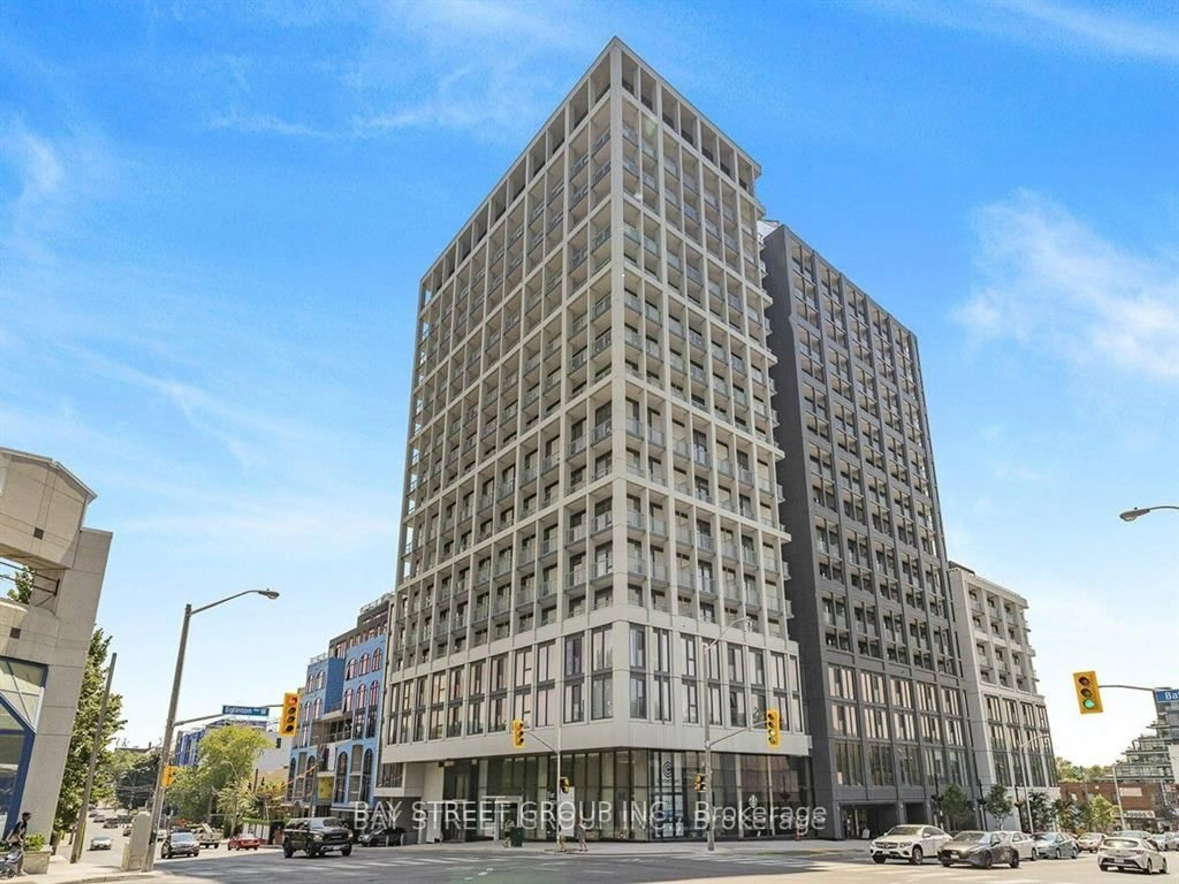 Unknown for 2020 Bathurst St #821, Toronto Ontario M5P 0A6